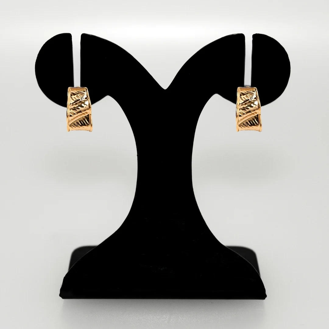 Sculpted Waves Hoops Gold - Image 6