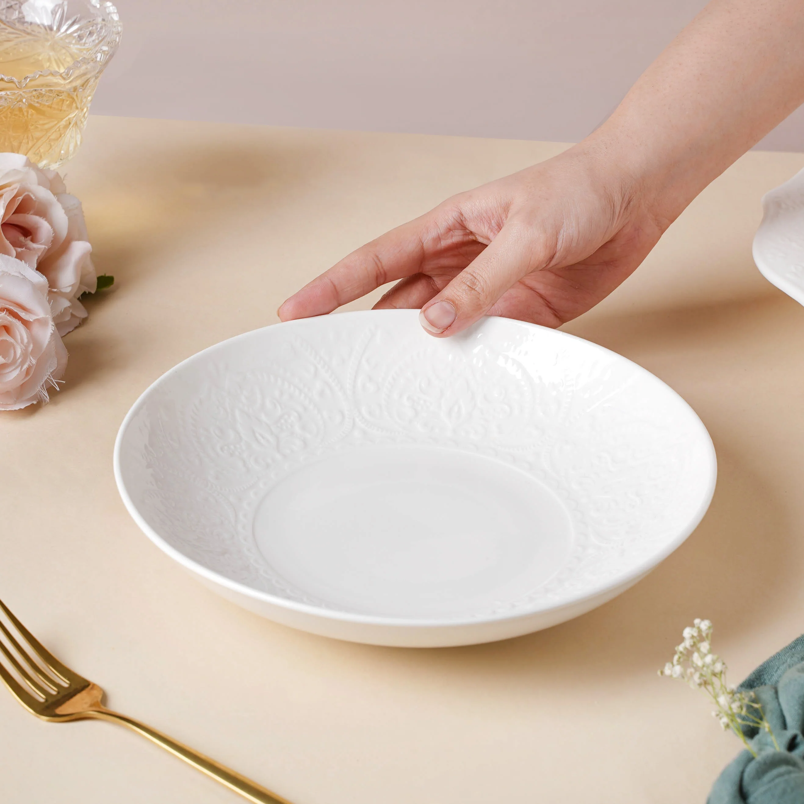 Serena Lily White Dinner Plate 9 Inch - Image 2