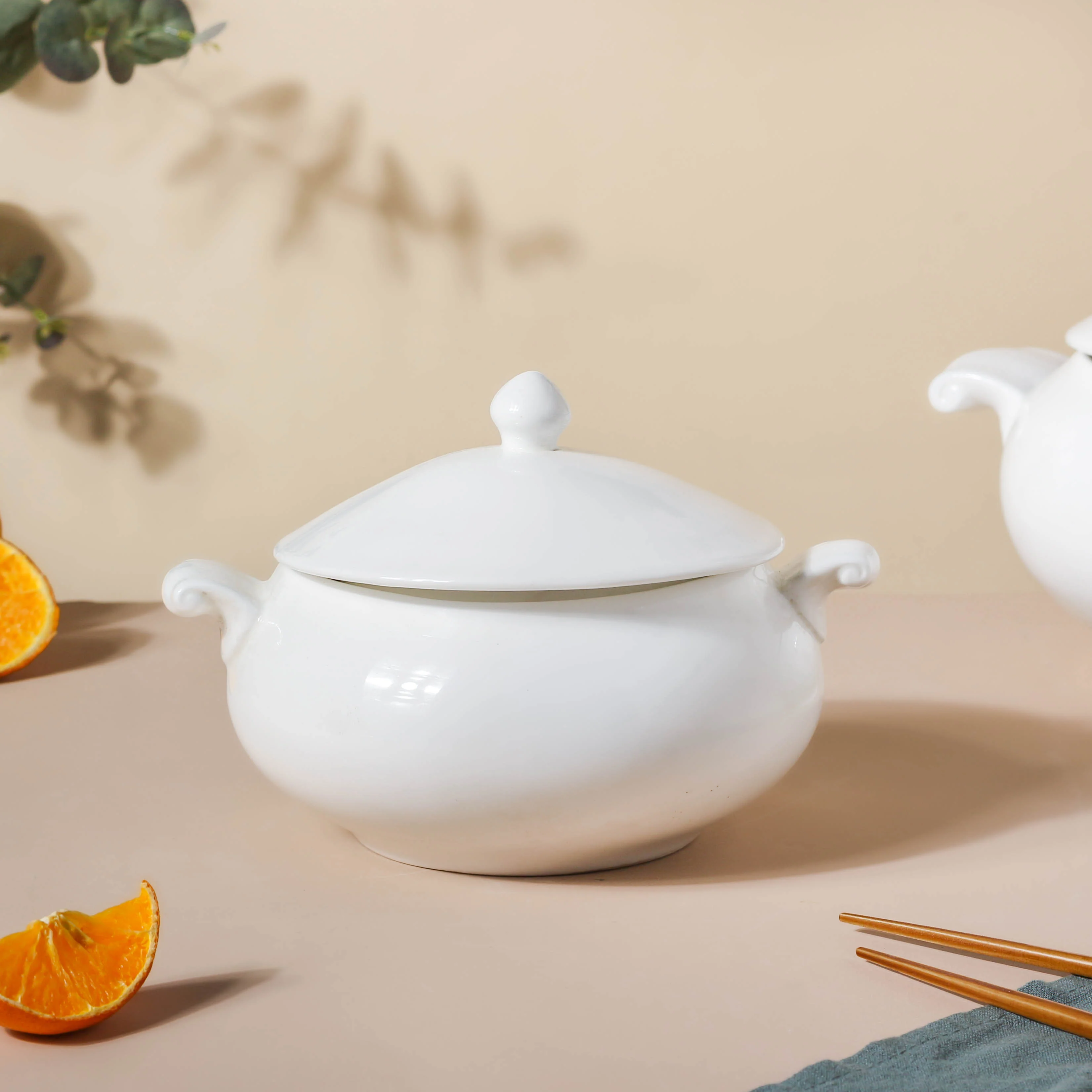 Serena Pearly White Serving Bowl With Lid Small 1 L - Image 9
