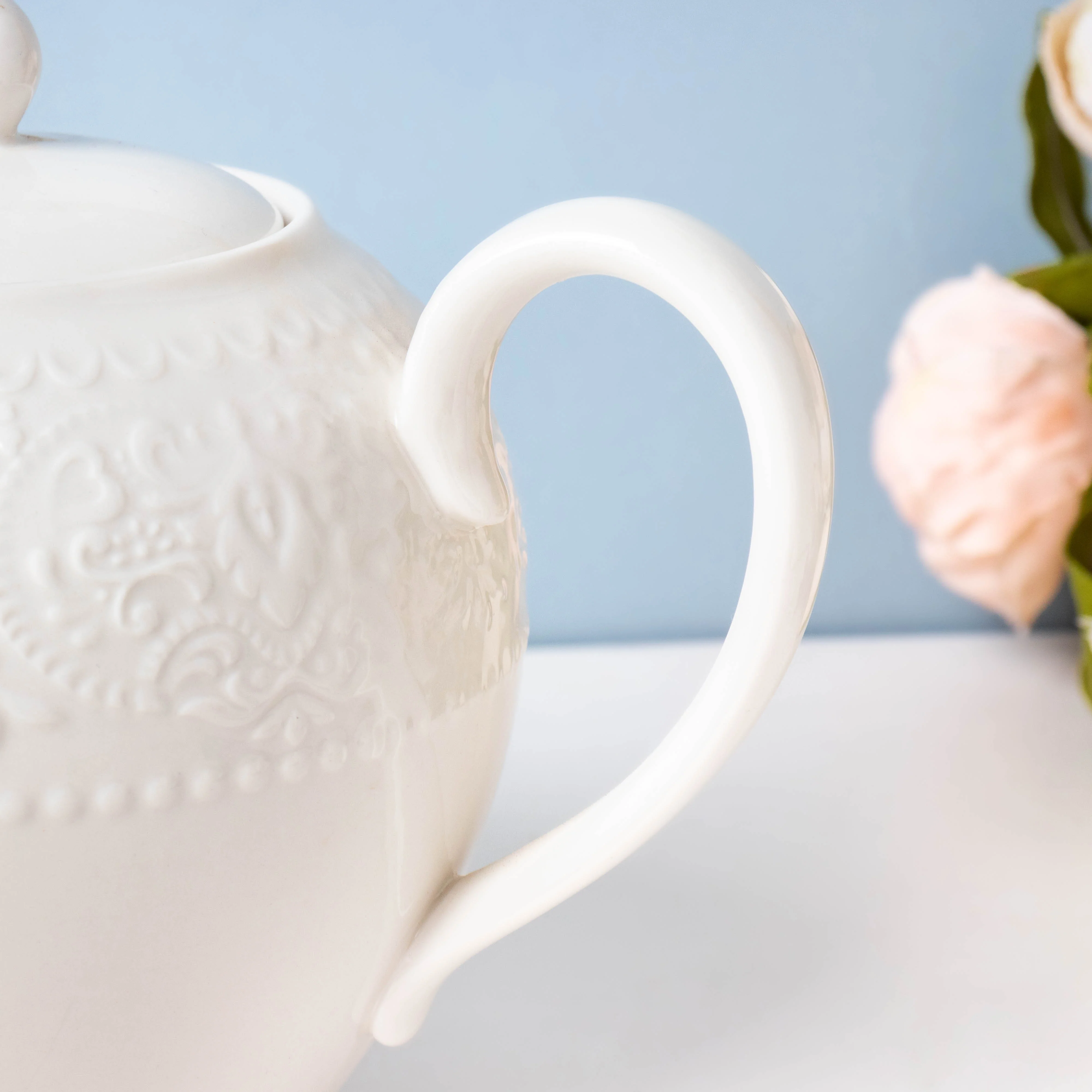 Serena White Truffle Floral Textured Teapot 1000 ml - Image 4