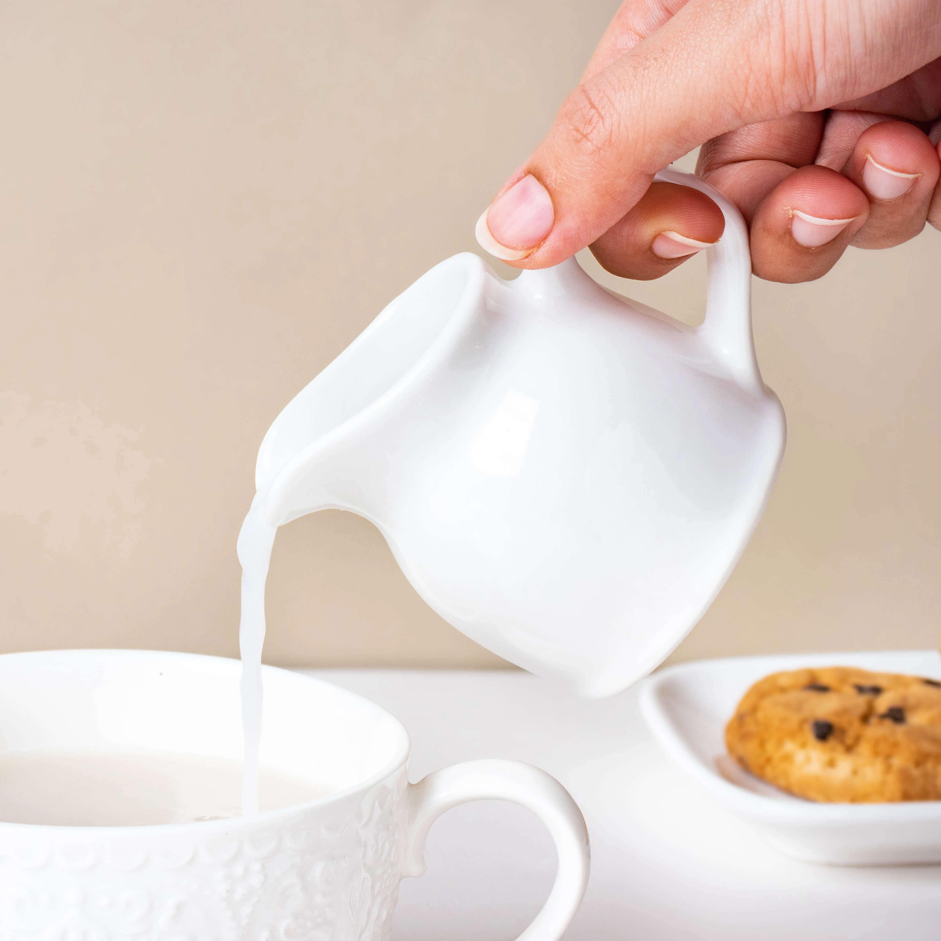 Serena White Truffle Milk Pot With Handle Small 100 ml - Image 5