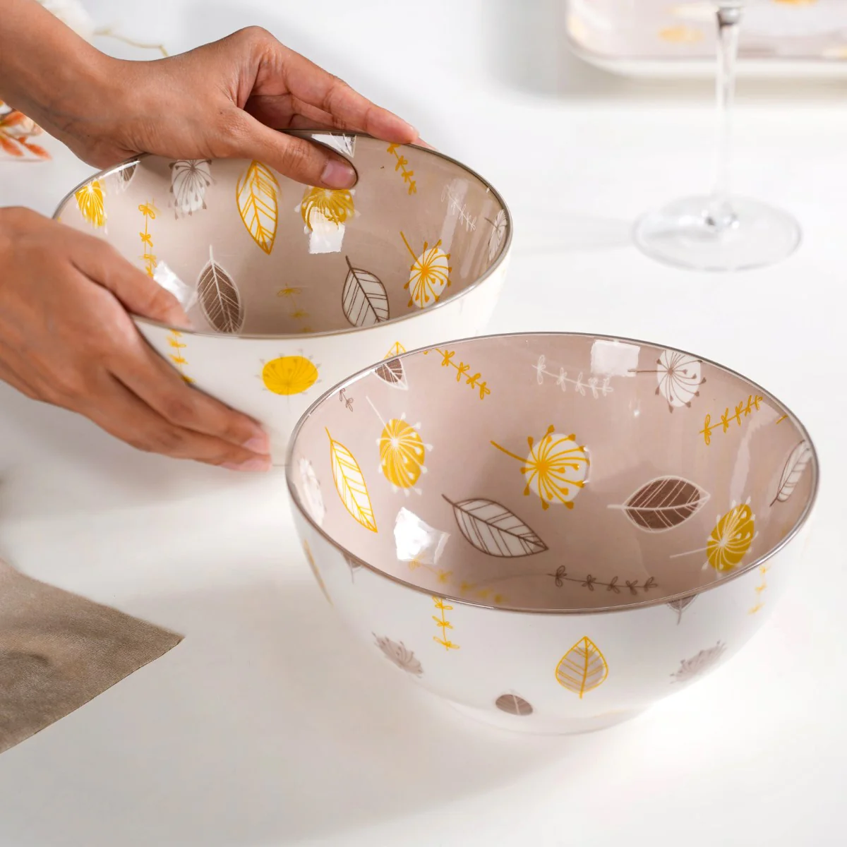 Set Of 2 Dandelion Serving Bowls 1650ml - Image 4