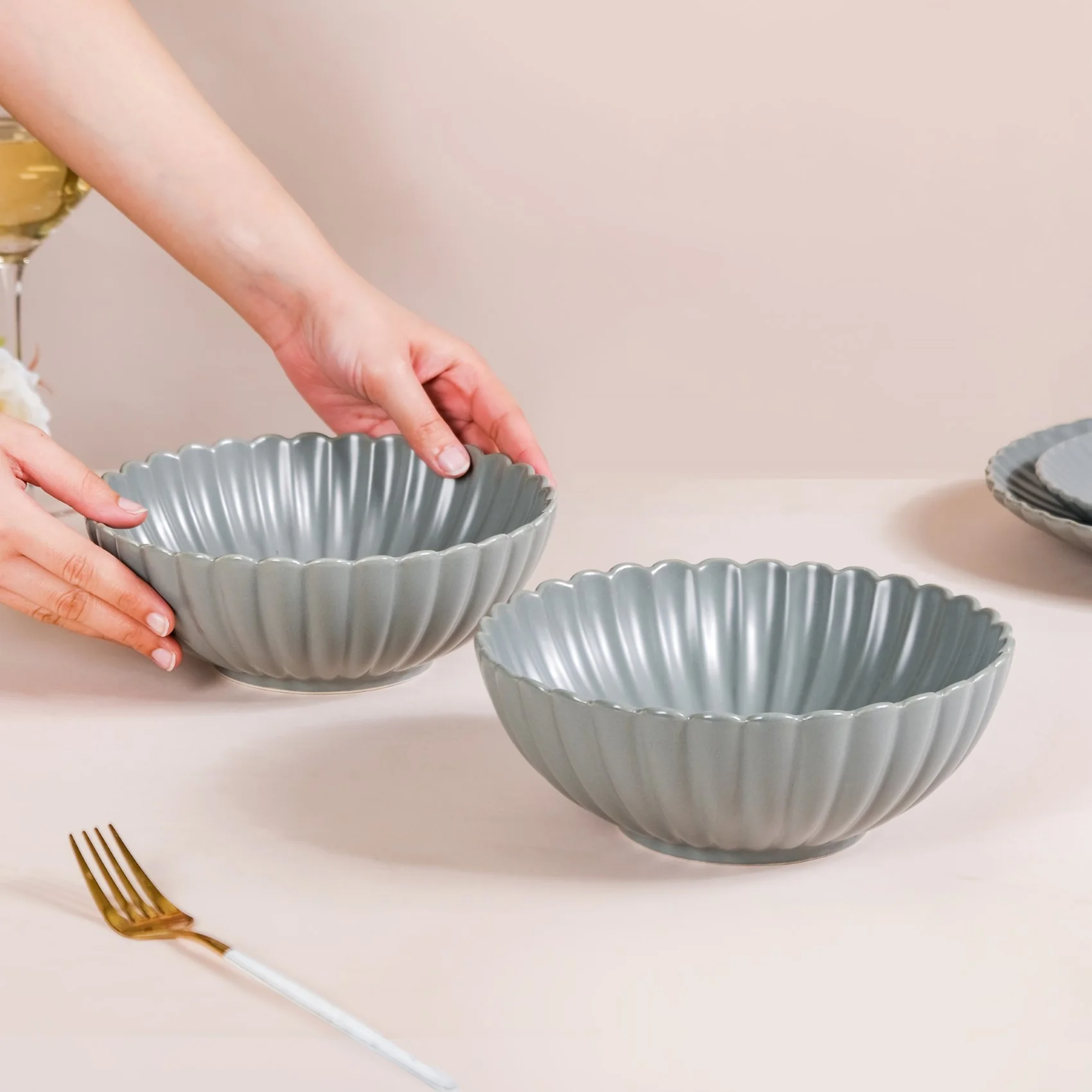 Set Of 2 Large Serving Bowls Scallop Grey 1000ml - Image 3