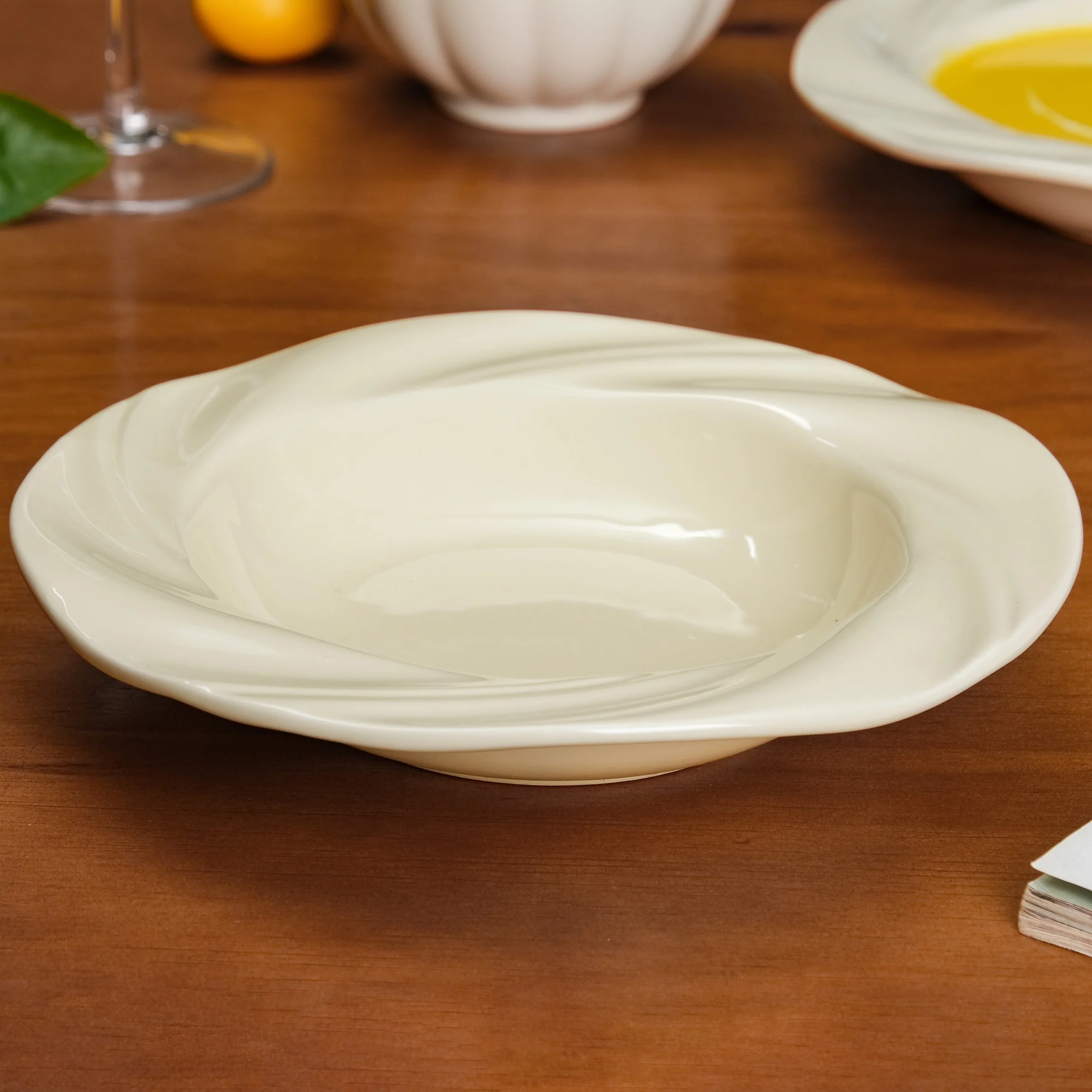 Set Of 2 Swirled Rim Pasta Plate 8 Inch - Image 3