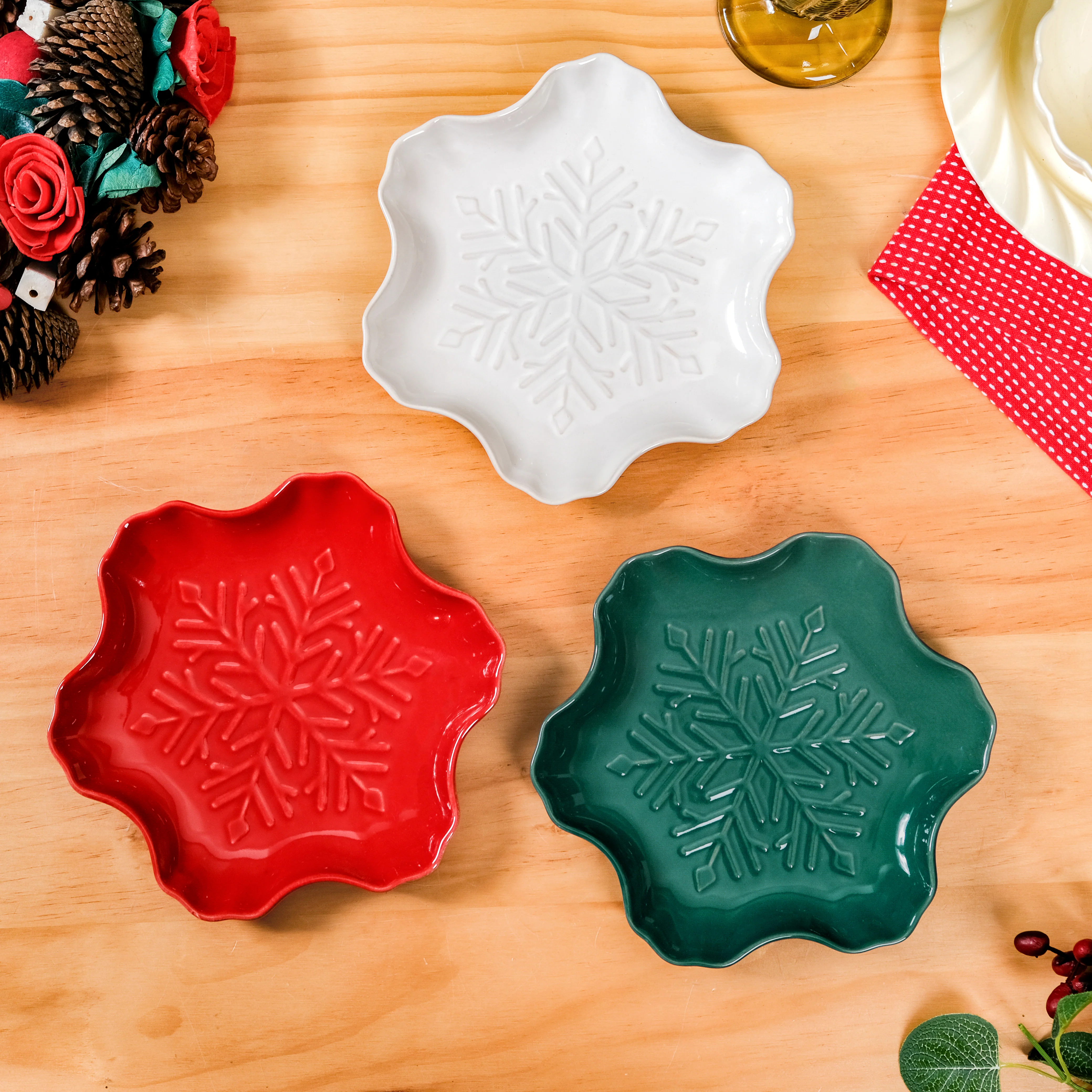 Set Of 3 Snowflake Ceramic Snack Plates - Image 10
