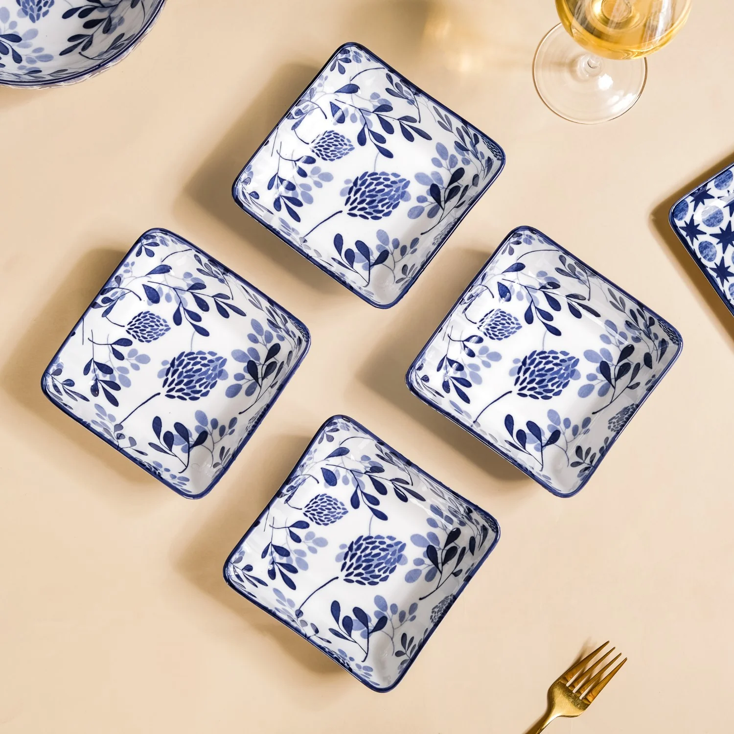 Set Of 4 Blue Blossom Square Snack Bowls 600ml - Image 2