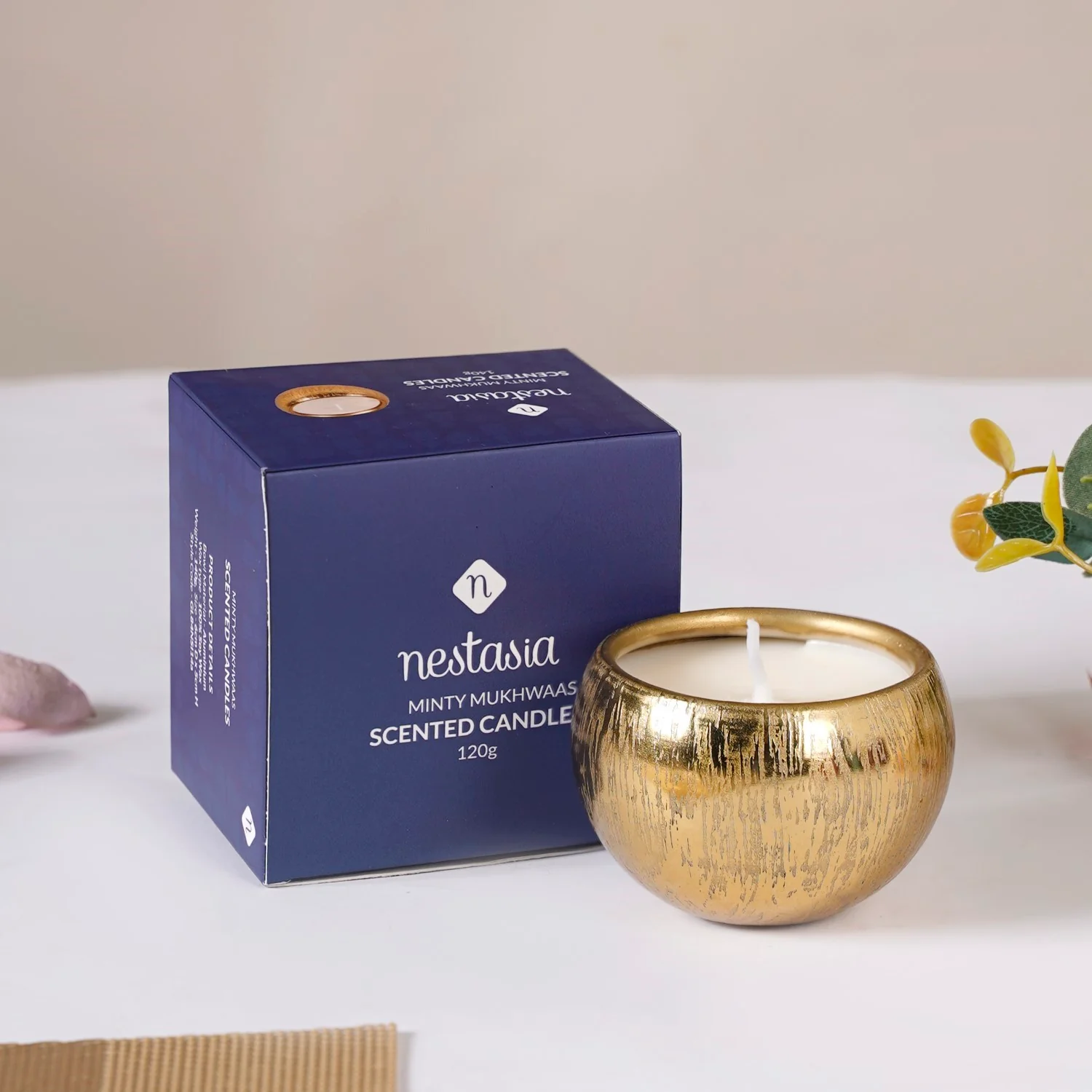 Set Of 4 Festive Delights Gold Scented Candles - Image 8