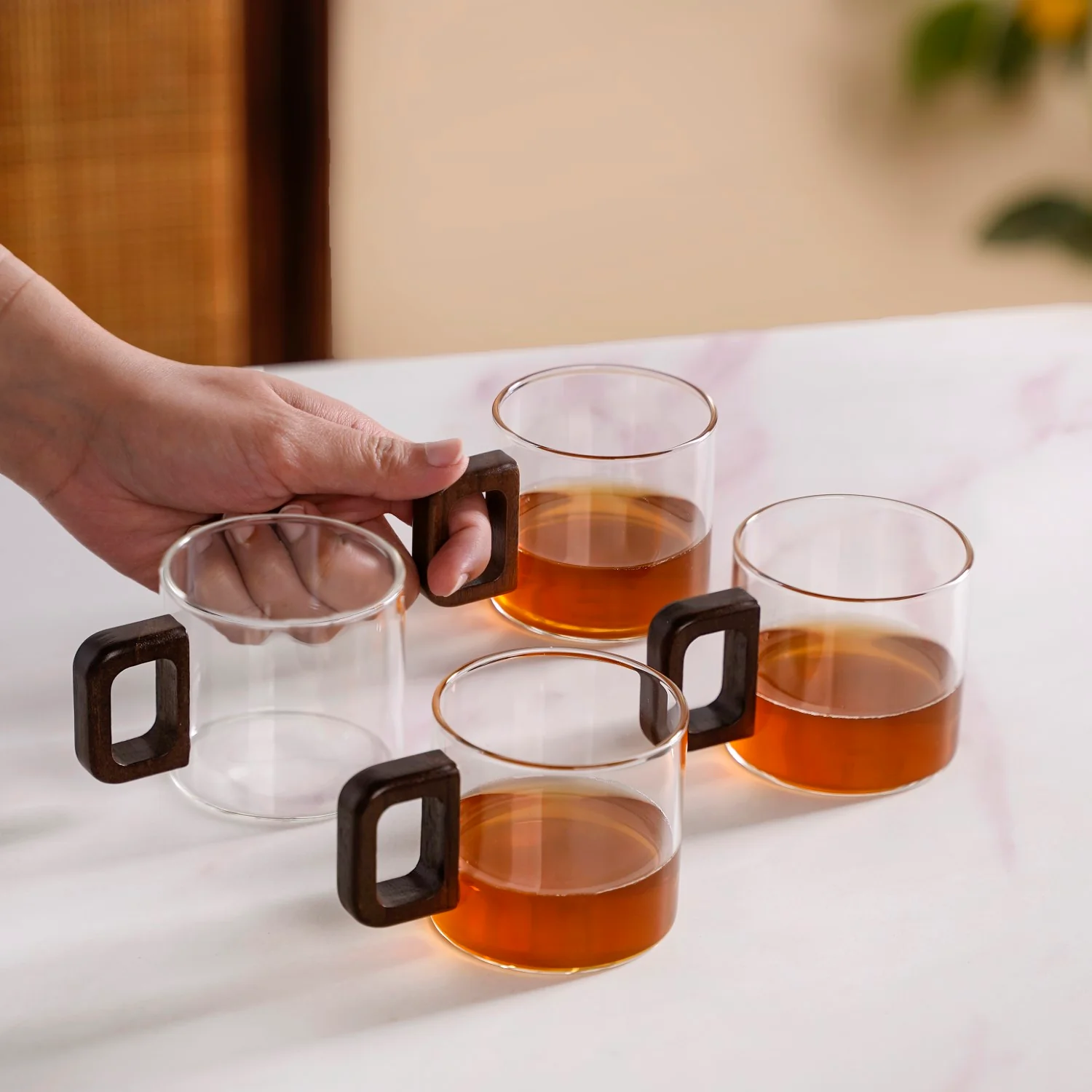 Set Of 4 Glass Tea Coffee Cups With Wooden Handle 200ml - Image 2