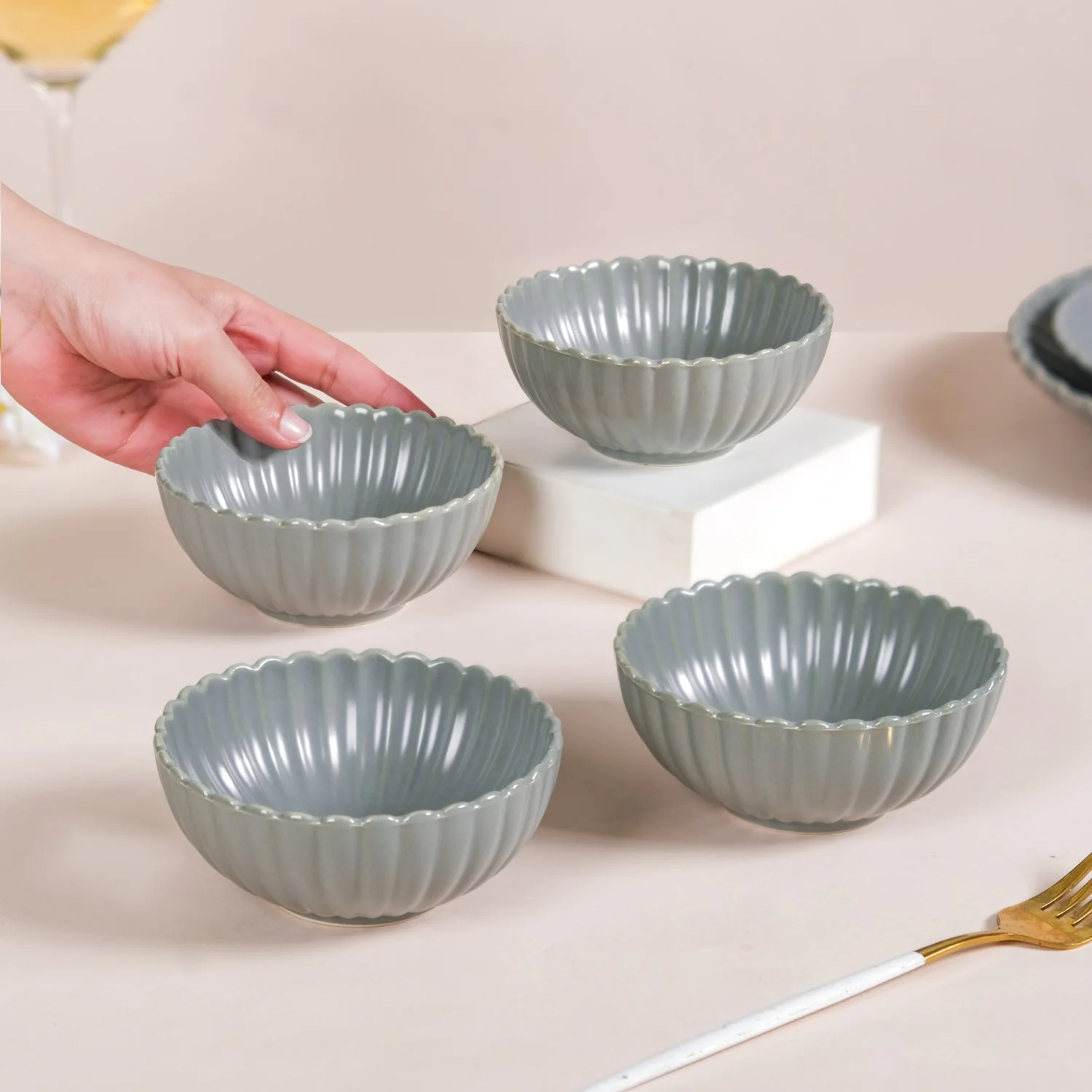 Set Of 4 Grey Scallop Side Bowls 250ml - Image 3