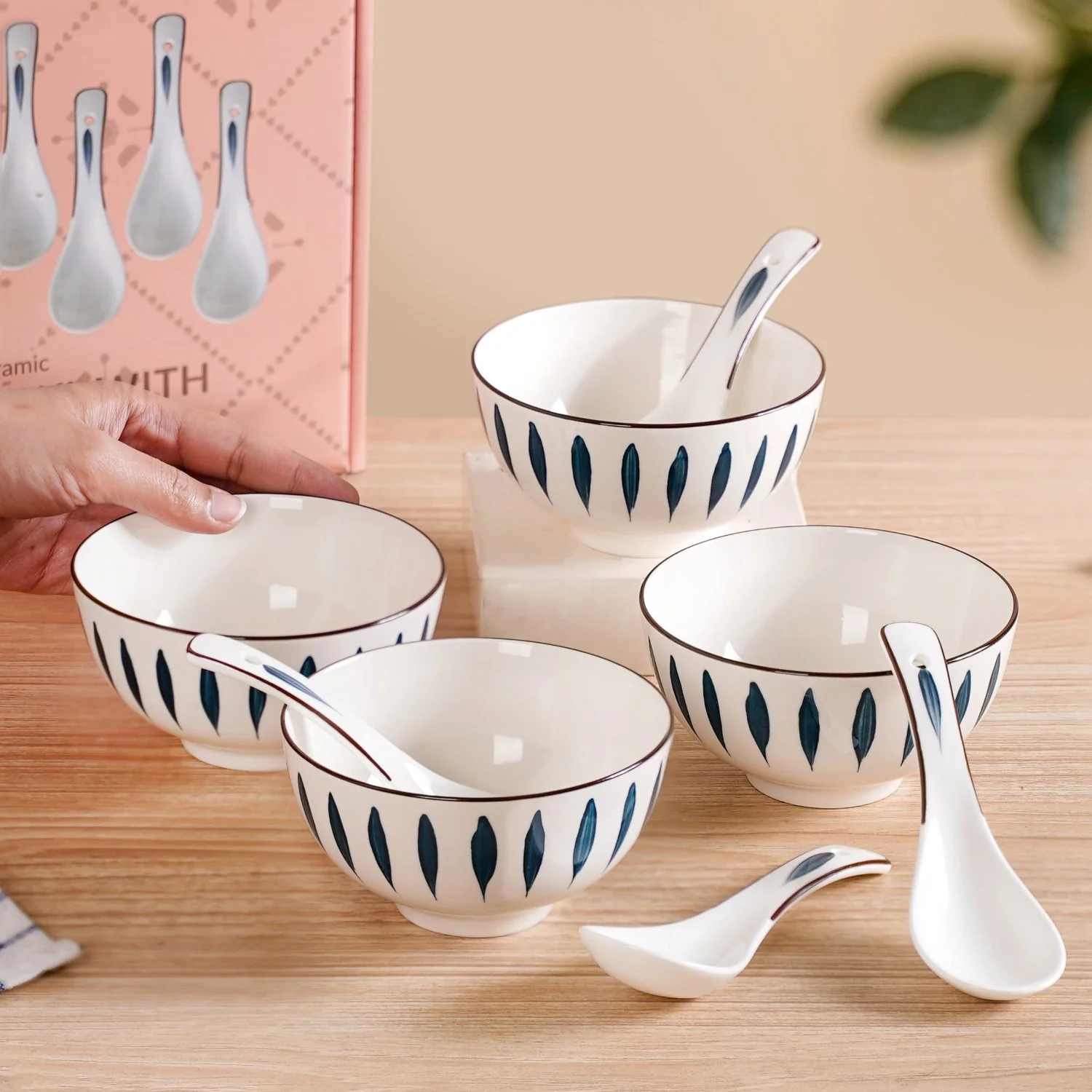 Set Of 4 Teardrop Soup Bowls With Spoon 350ml - Image 2