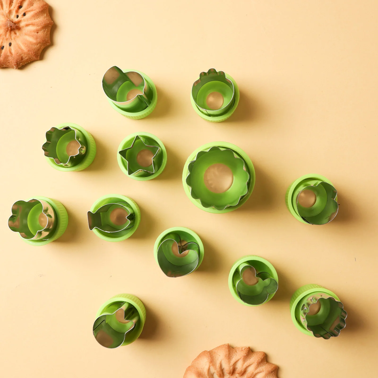 Shape Cutters Set Green - Image 4