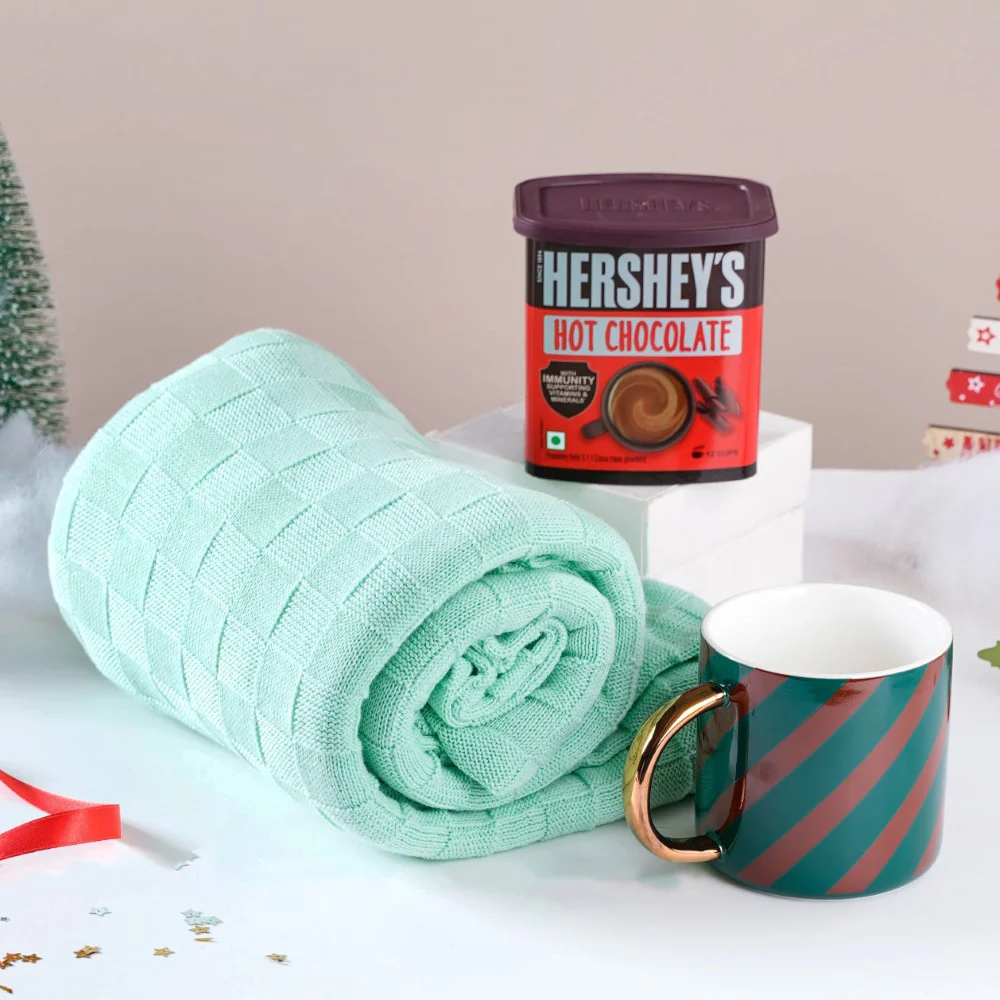 Sip And Snuggle Christmas Hamper Set Of 3 - Image 2