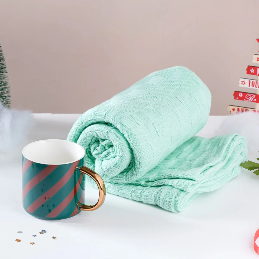 Sip And Snuggle Christmas Hamper Set Of 3 - Image 4