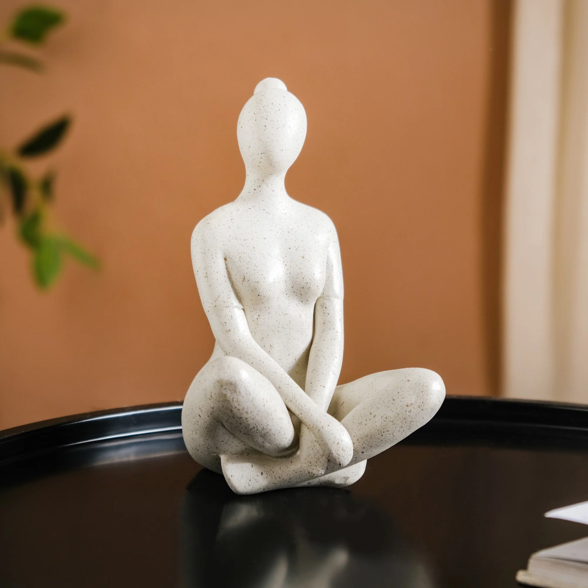 Sitting Woman Showpiece - Image 3