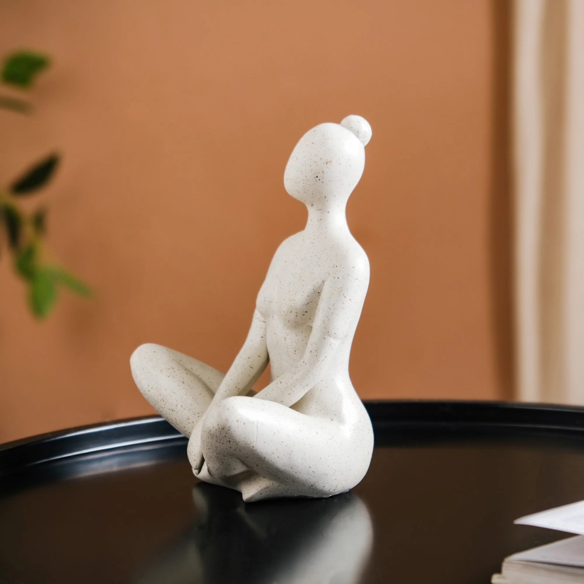 Sitting Woman Showpiece - Image 9
