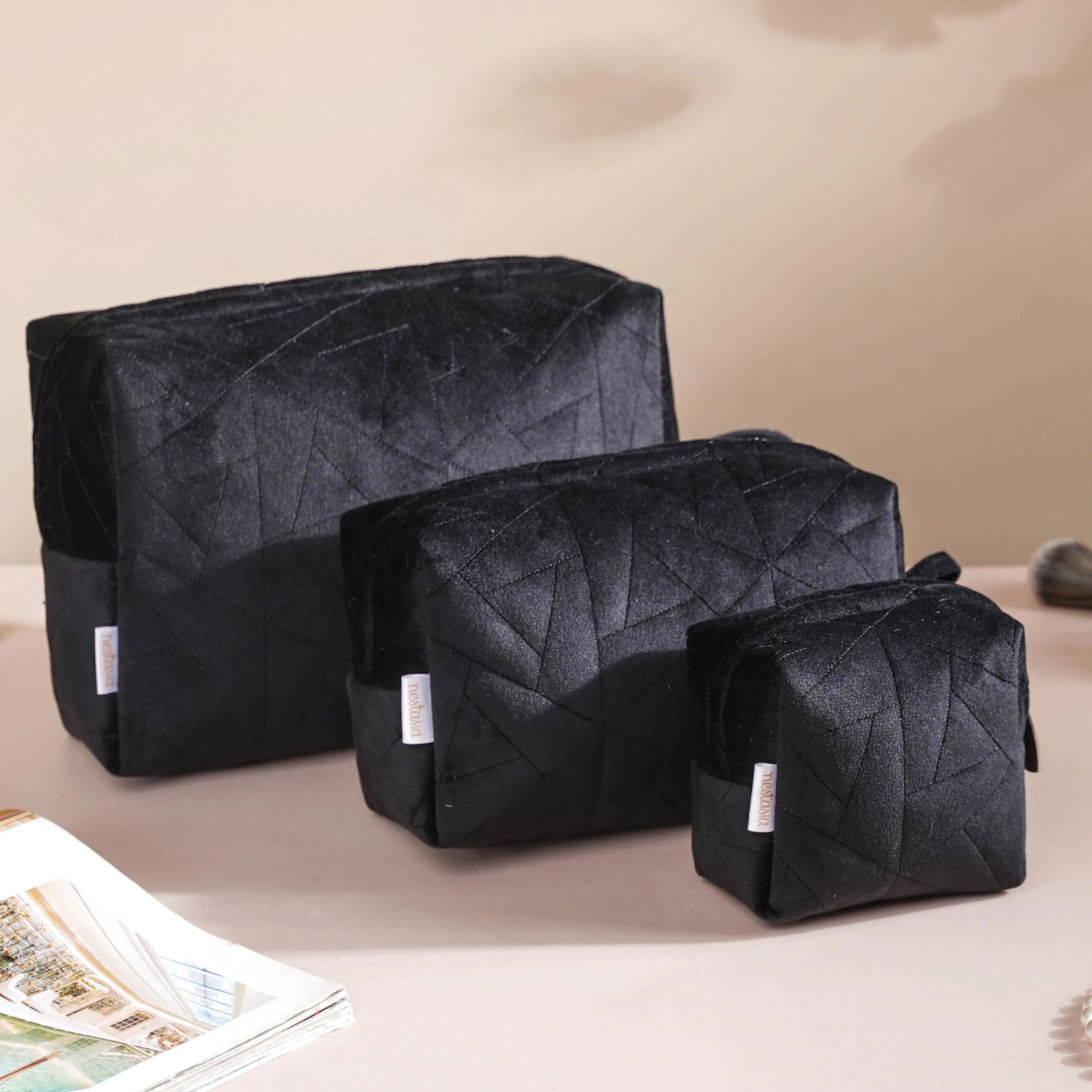 Sleek Black Cosmetic Bag Set Of 3 - Image 8