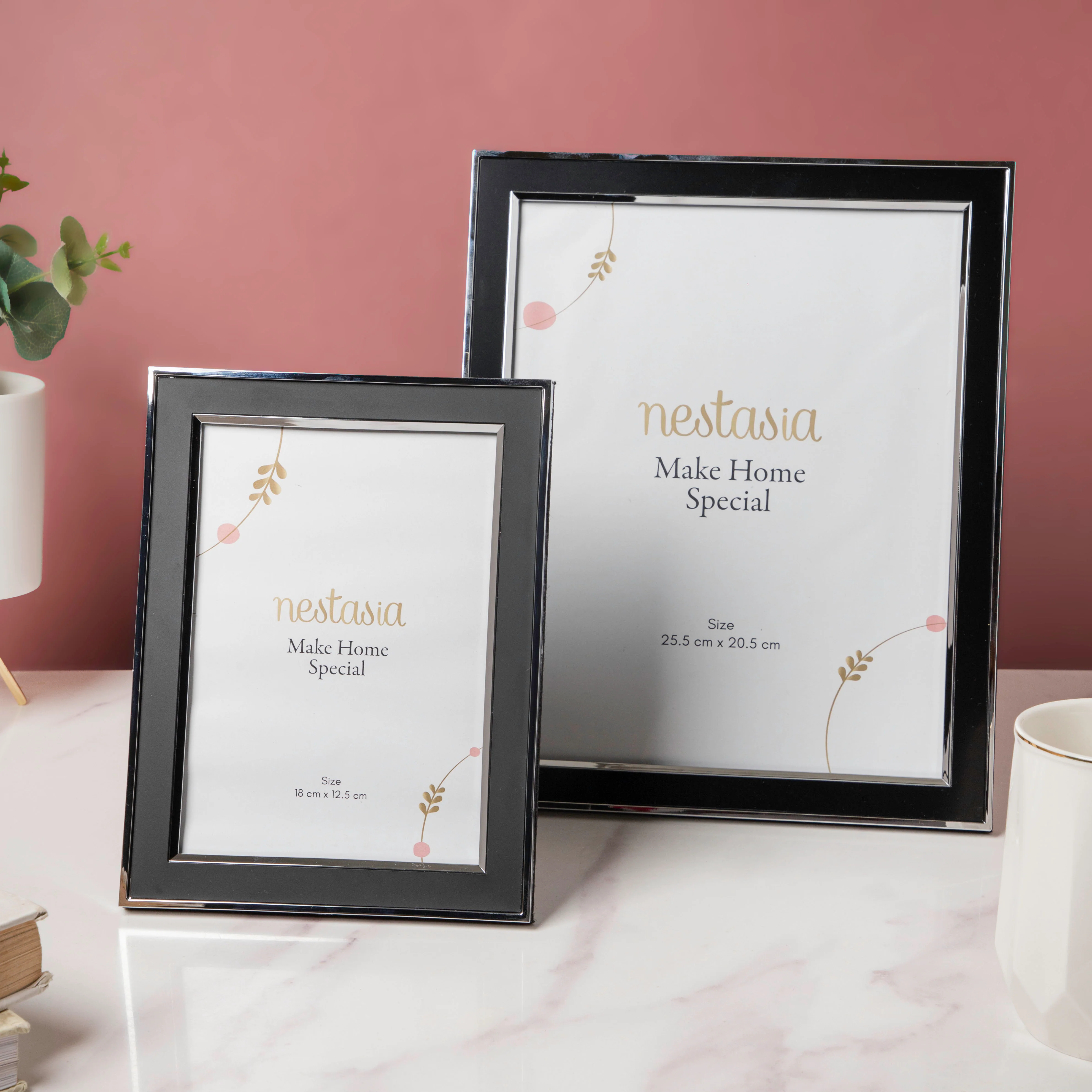 Sleek Black Photo Frame 11 Inch - Image 5