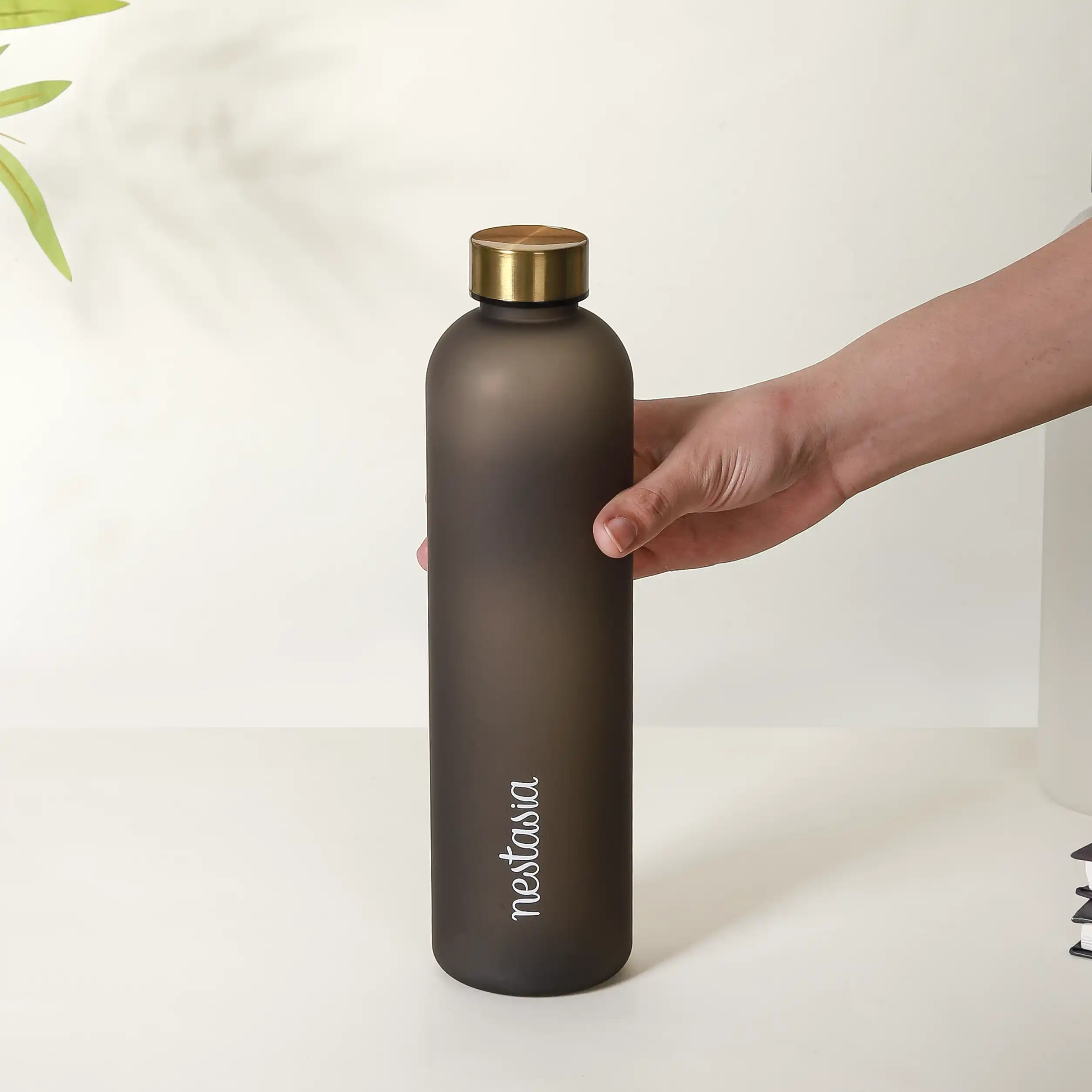 Sleek Chic Water Bottle Black 1L Set Of 2 - Image 4