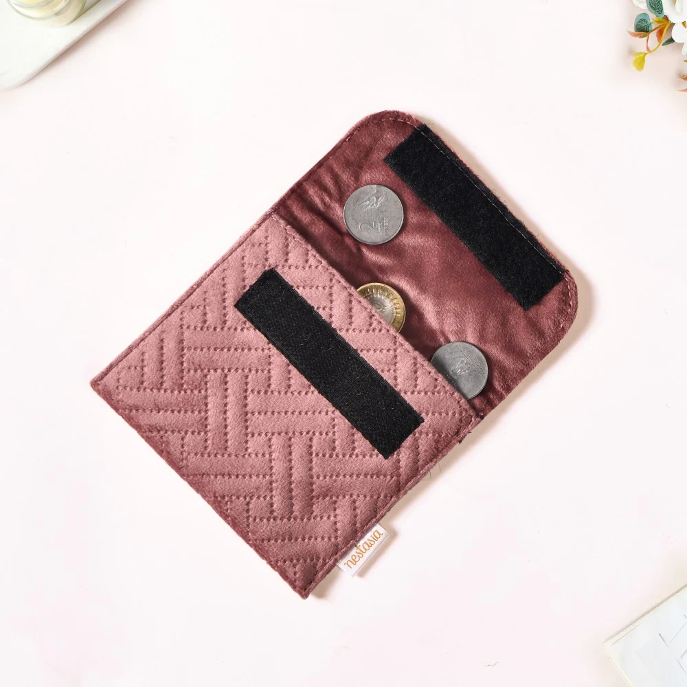 Sleek Small Cosmetic Pouch With Velcro Set Of 4 - Image 3