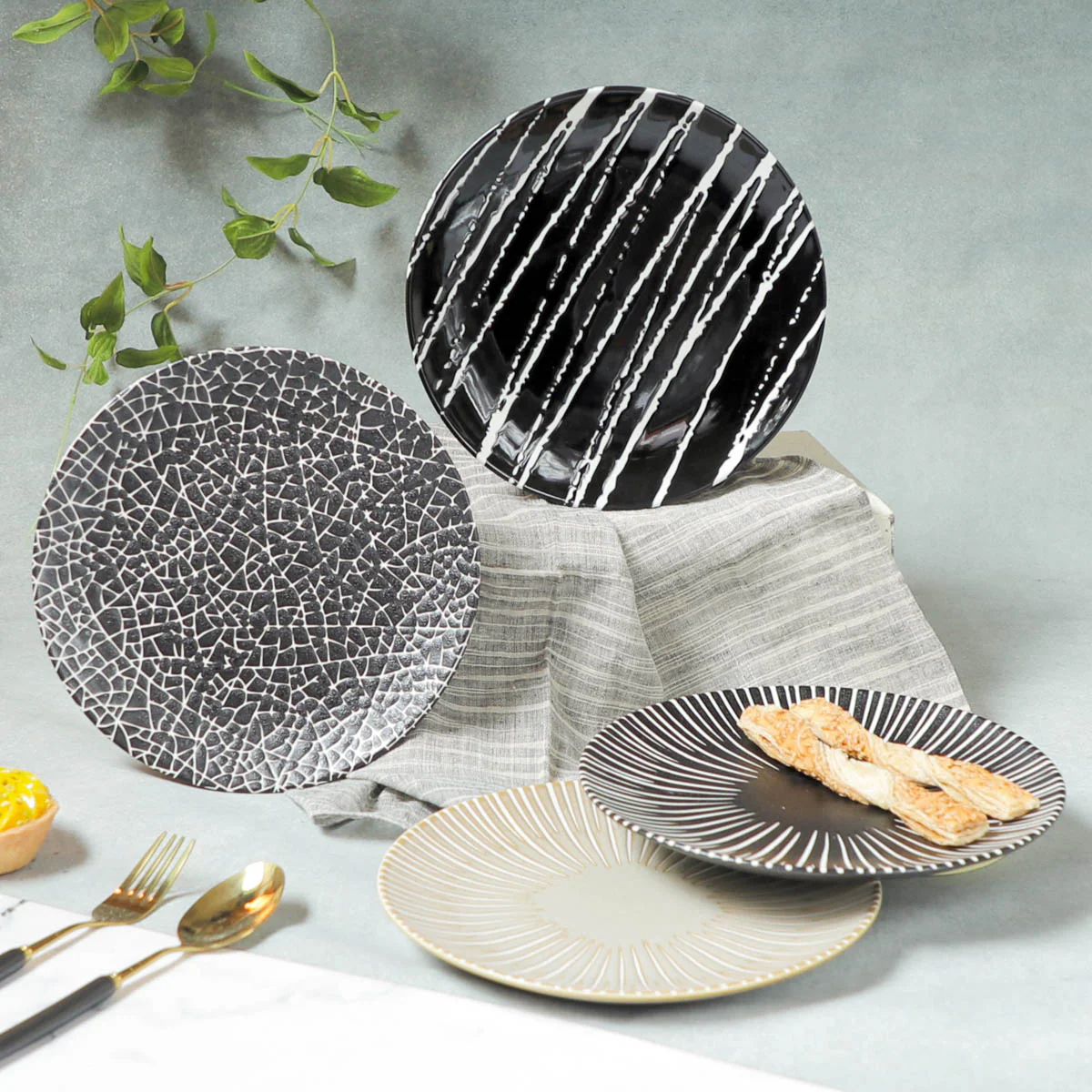 Sleek Snack Plate - Image 5