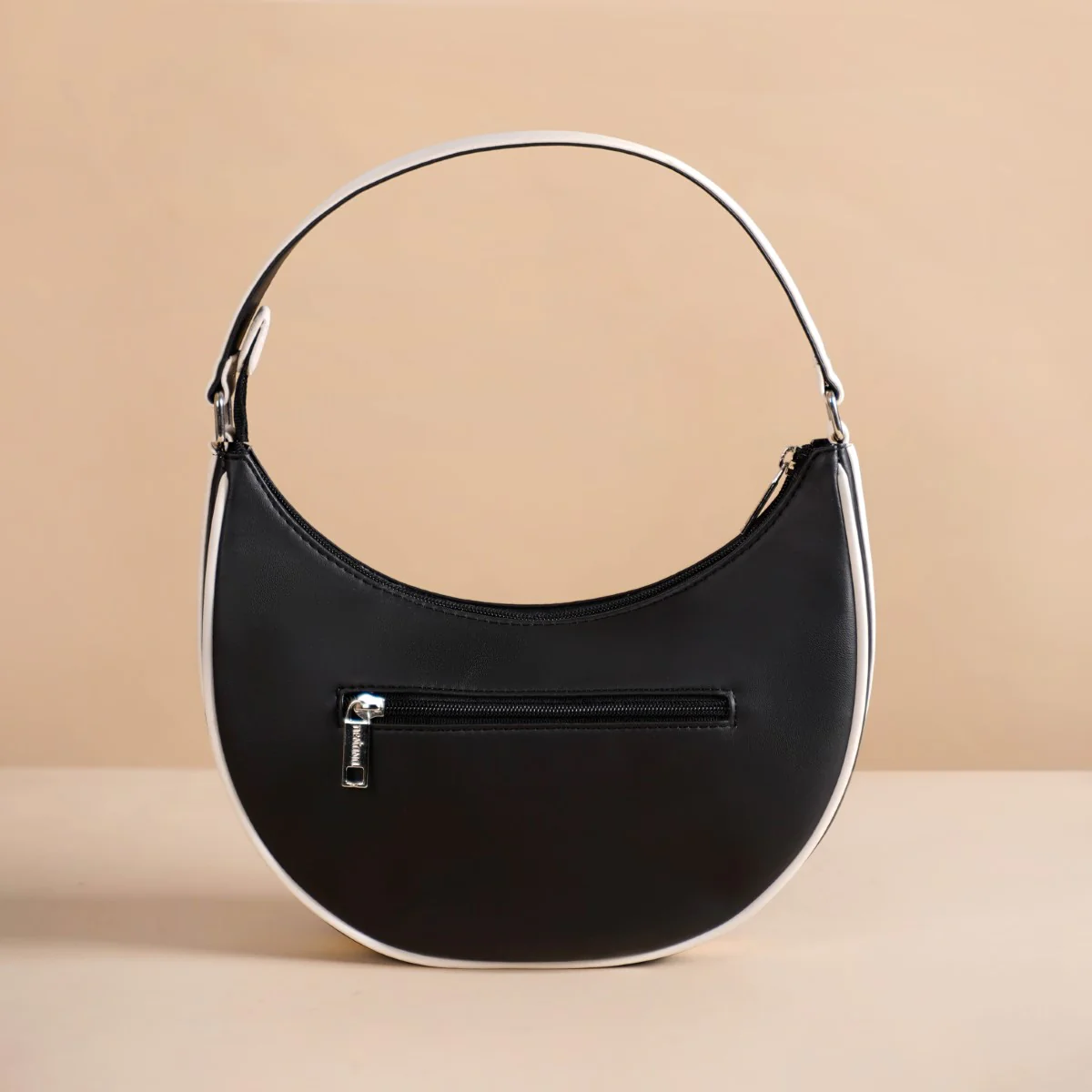 Sleek Urbanite Black Moon Handbag - Image 9