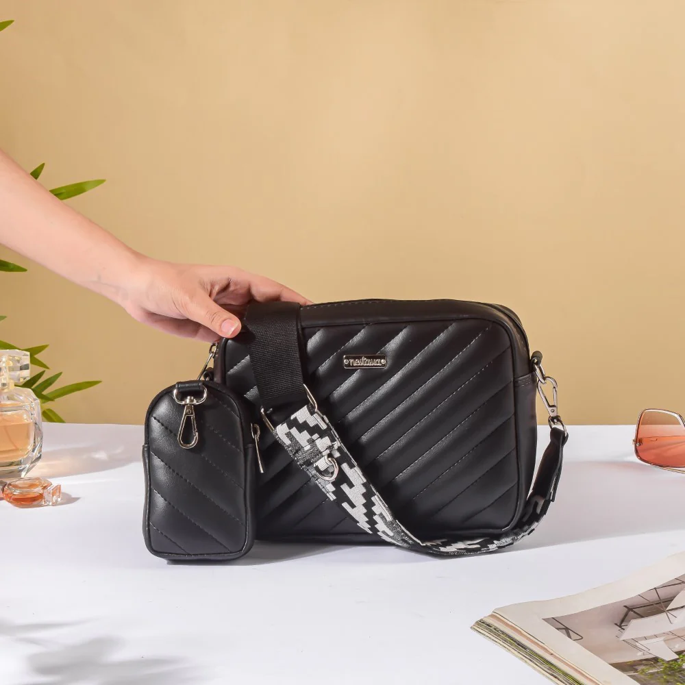 Sling Bag Black - Image 4