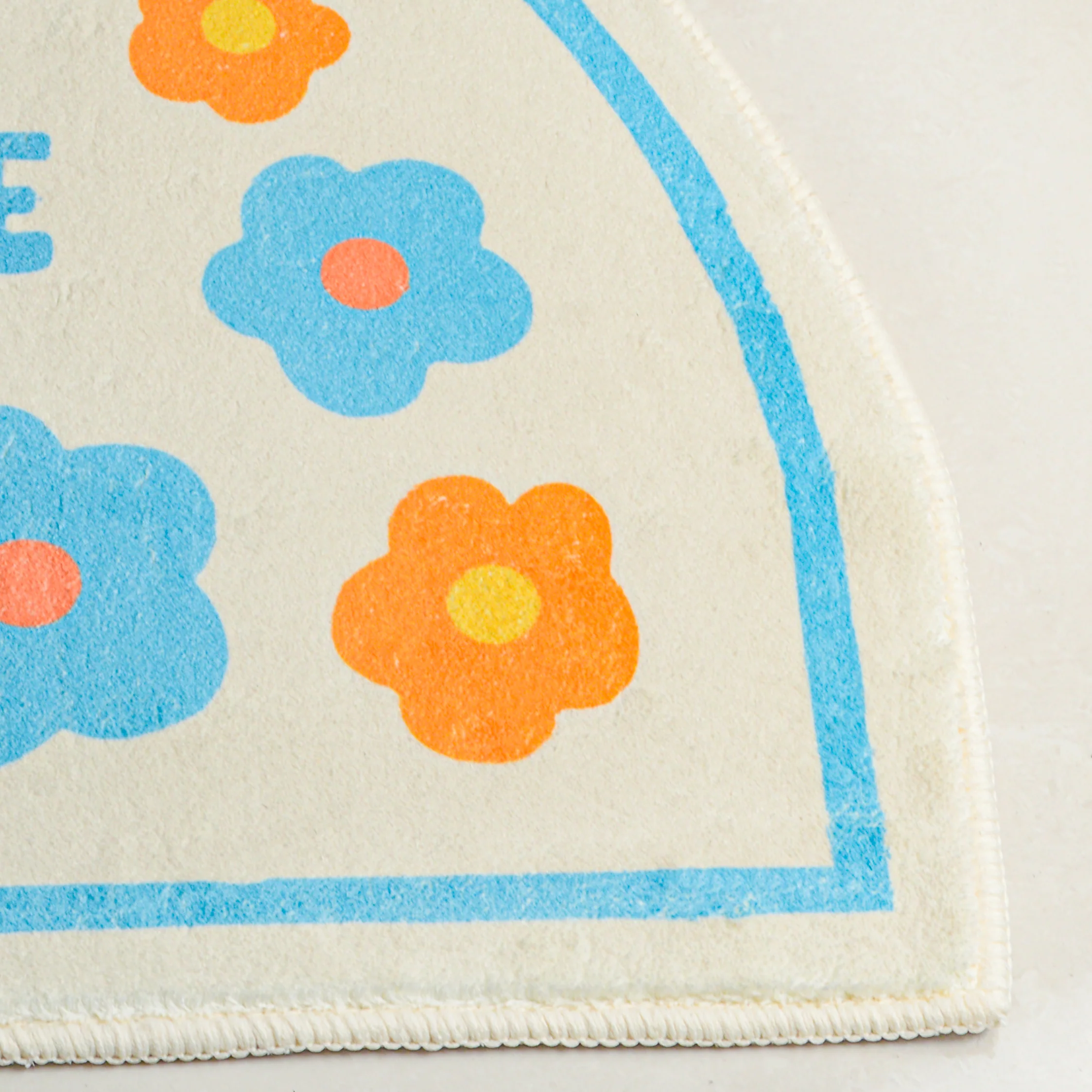 Small Flowers Semicircle Rug - Image 9