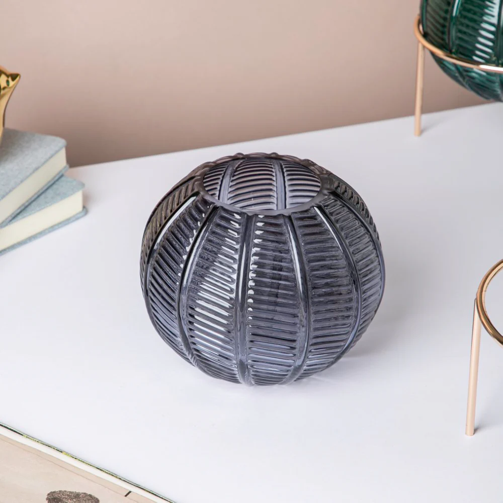 Small Globe Vase - Image 8