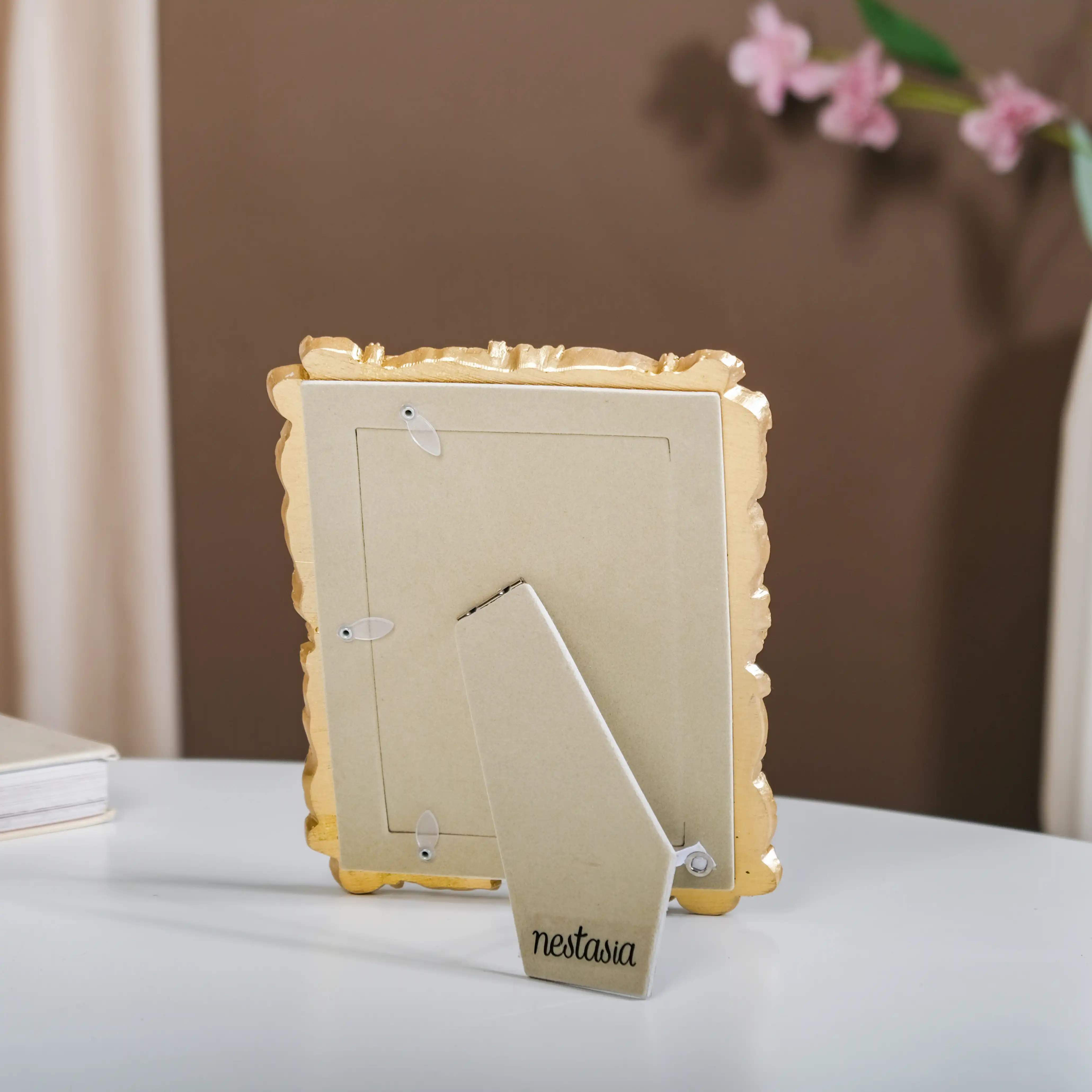 Small Hibiscus Photo Frame Gold 8.5"x6.5" - Image 10