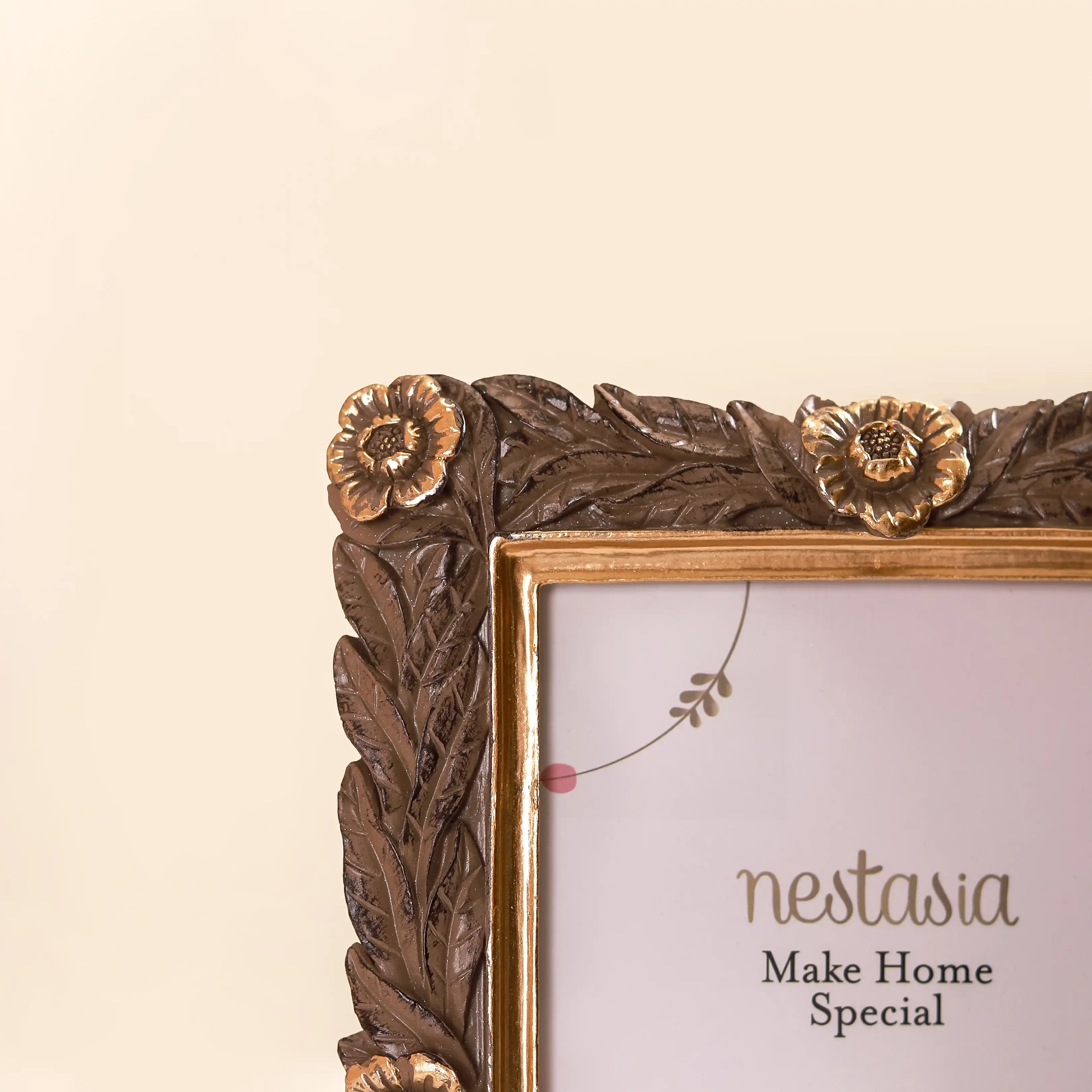 Small Victorian Photo Frame 8"x6" - Image 8