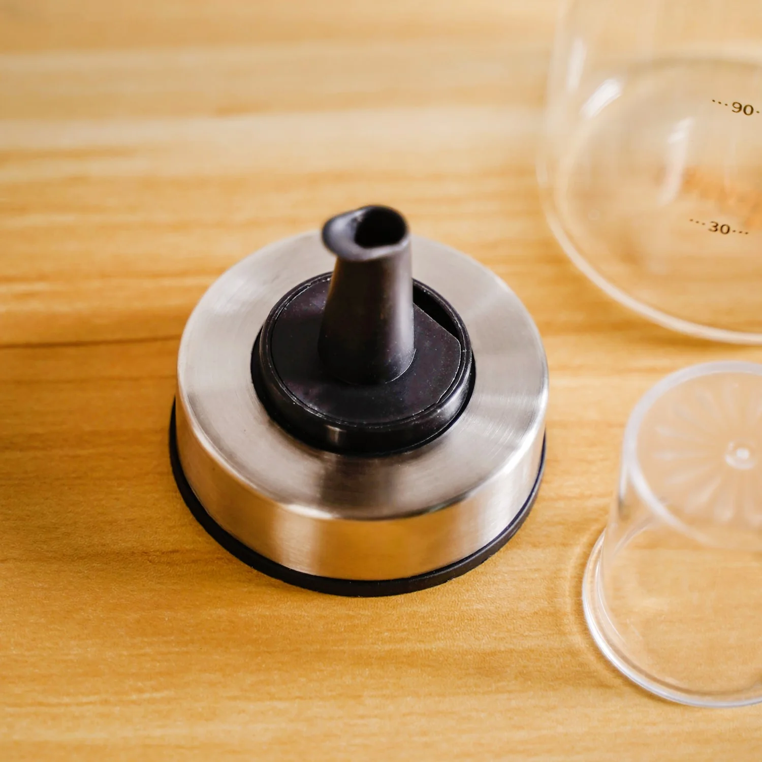 Smart Pour Glass Oil And Vinegar Bottle With Stainless Steel Lid 750ml - Image 11