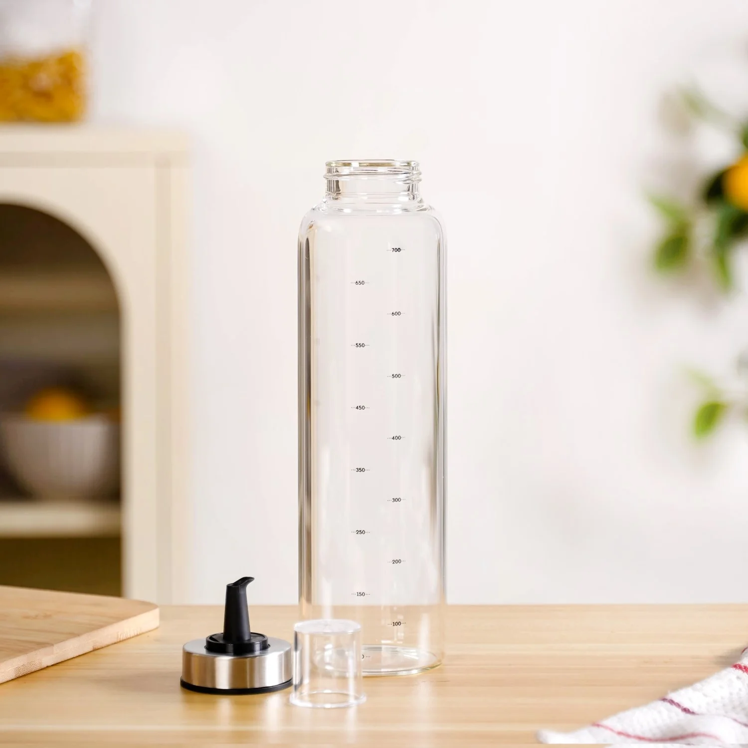 Smart Pour Glass Oil And Vinegar Bottle With Stainless Steel Lid 750ml - Image 12