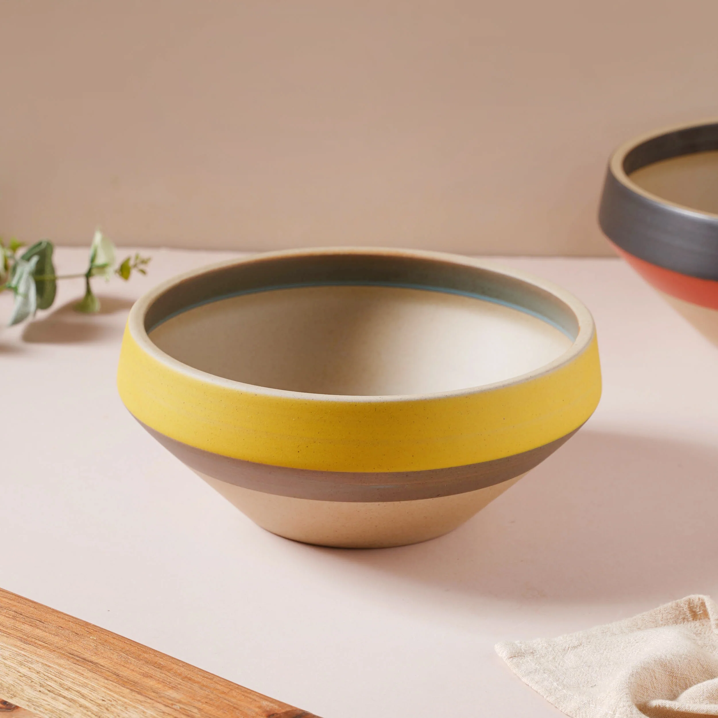 Soboku Grey And Yellow Large Serving Bowl 7.5 Inch 1.3 L - Image 6