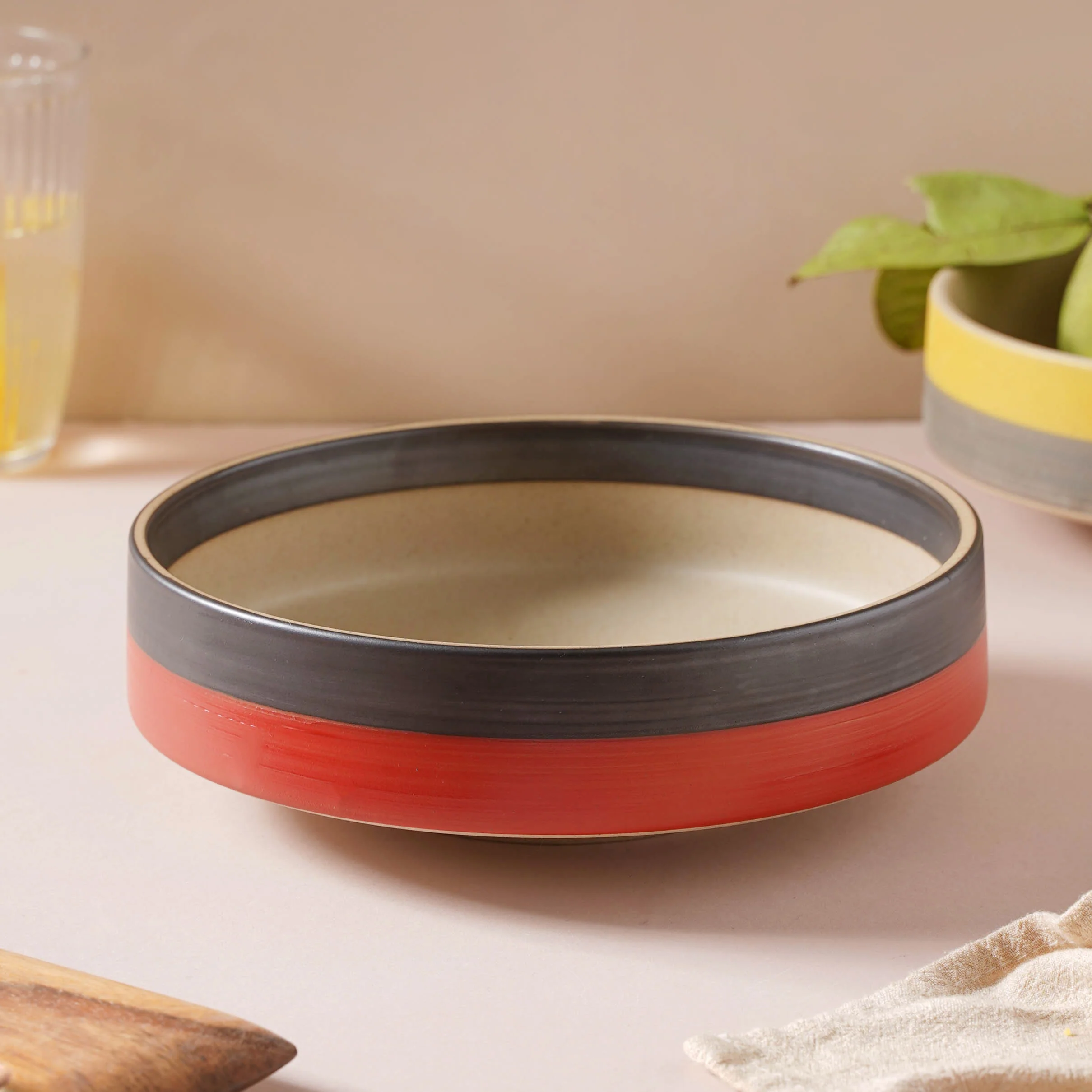 Soboku Serving Bowl Red 8 Inch 1.1 L - Image 4