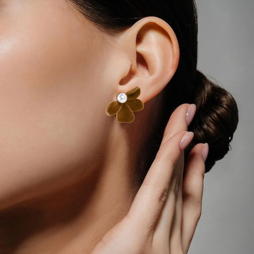 Soft Velvet Blossom Studs Brown - Image 2