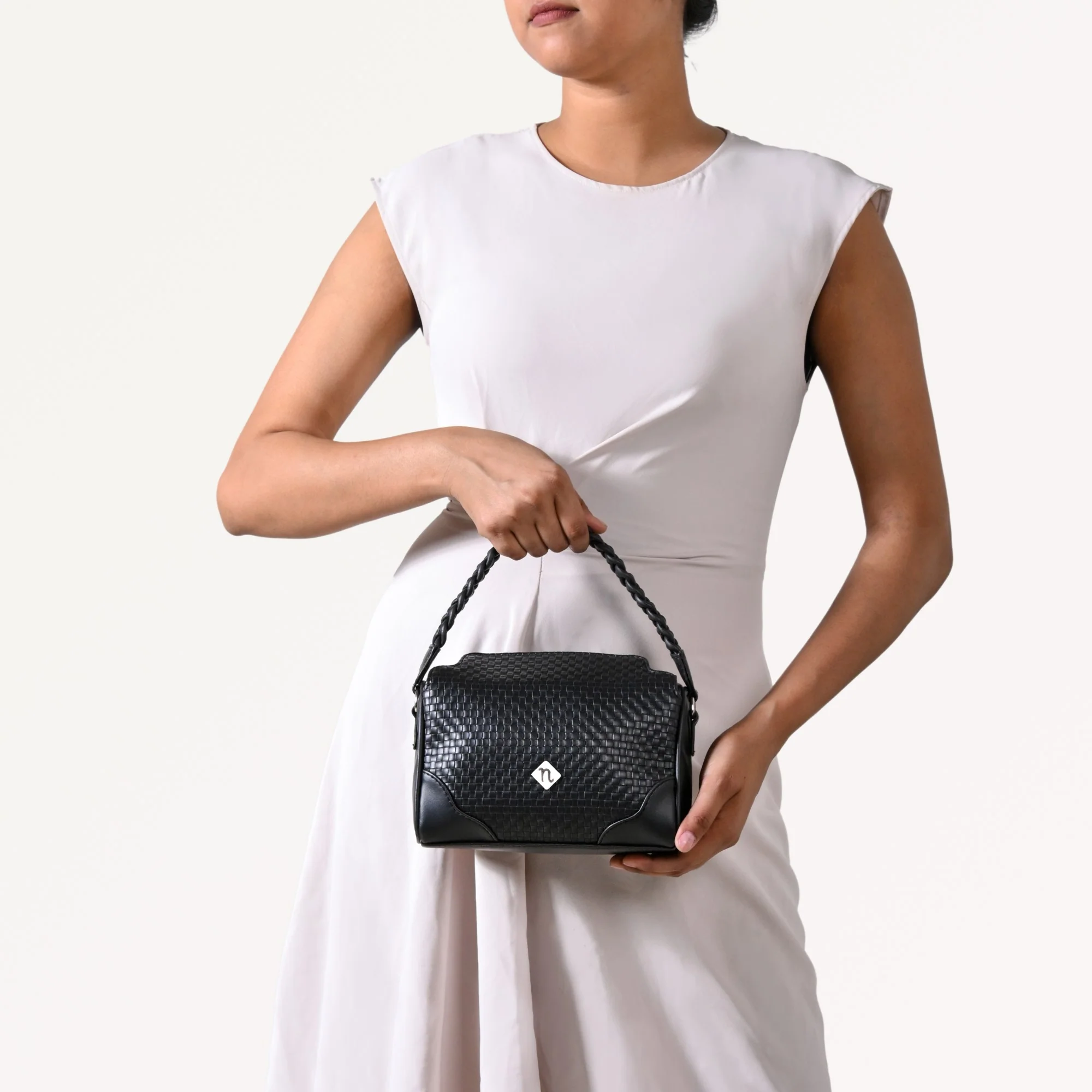 Soi Corde Black Handbag - Image 2