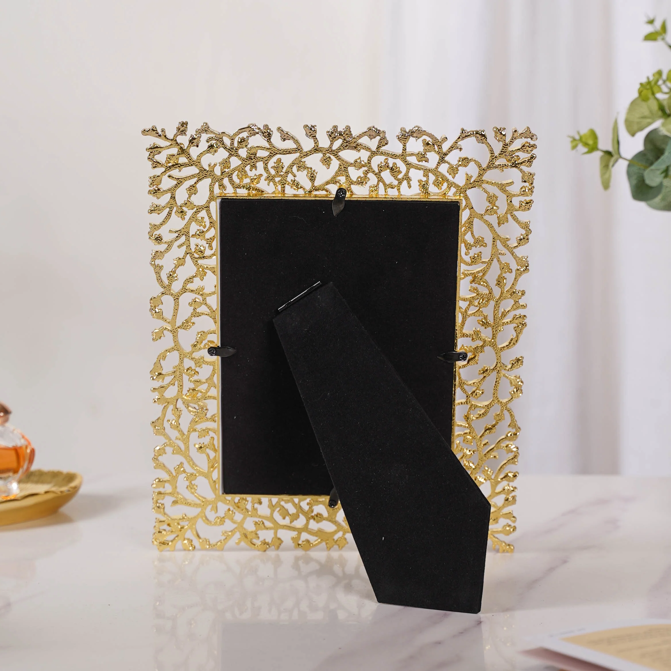 Souvenir Golden Photo Frame Large - Image 7
