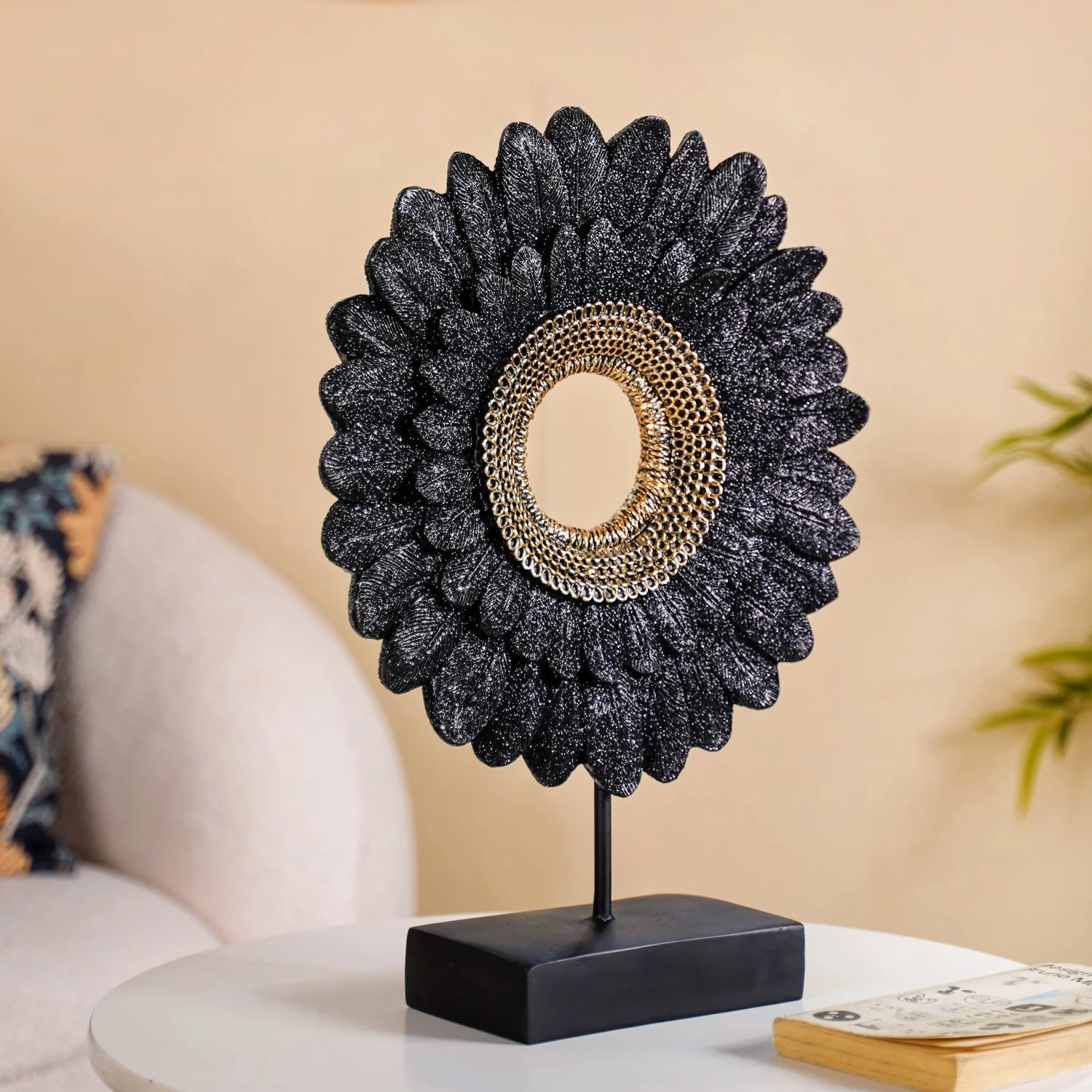 Sparkle Feather Sculpture Black And Gold - Image 4