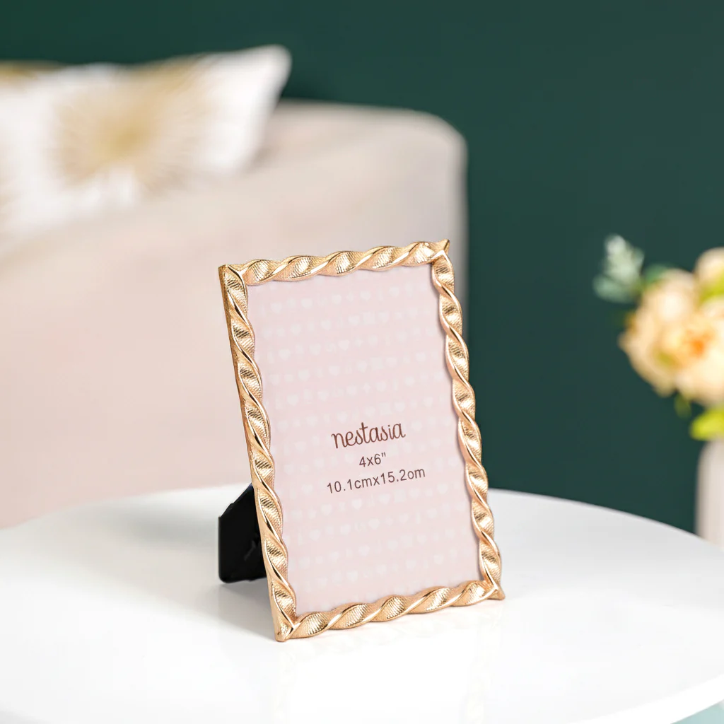 Spiral Photo Frame Small 10x15cm - Image 7