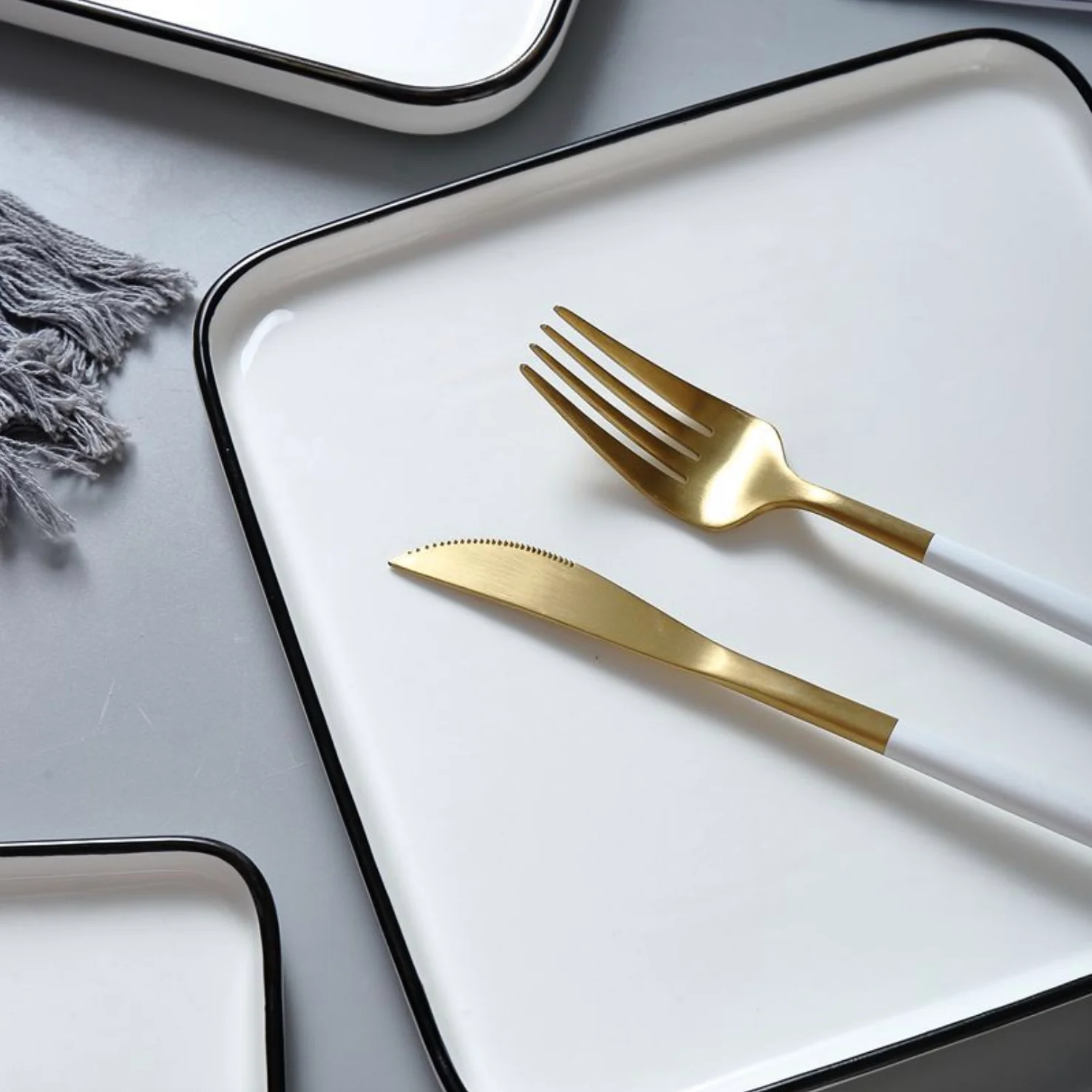 Square Dinner Plate - Image 5