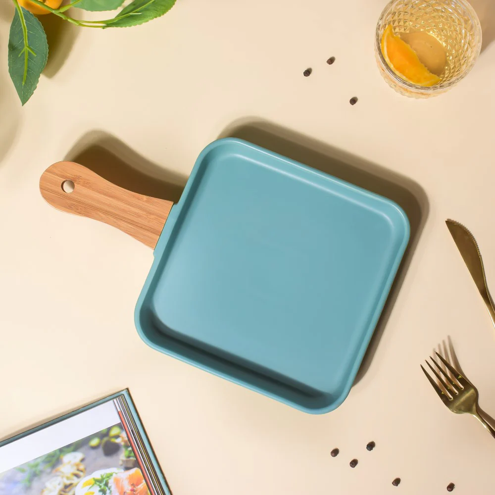 Square Plate With Wooden Handle Green - Image 4