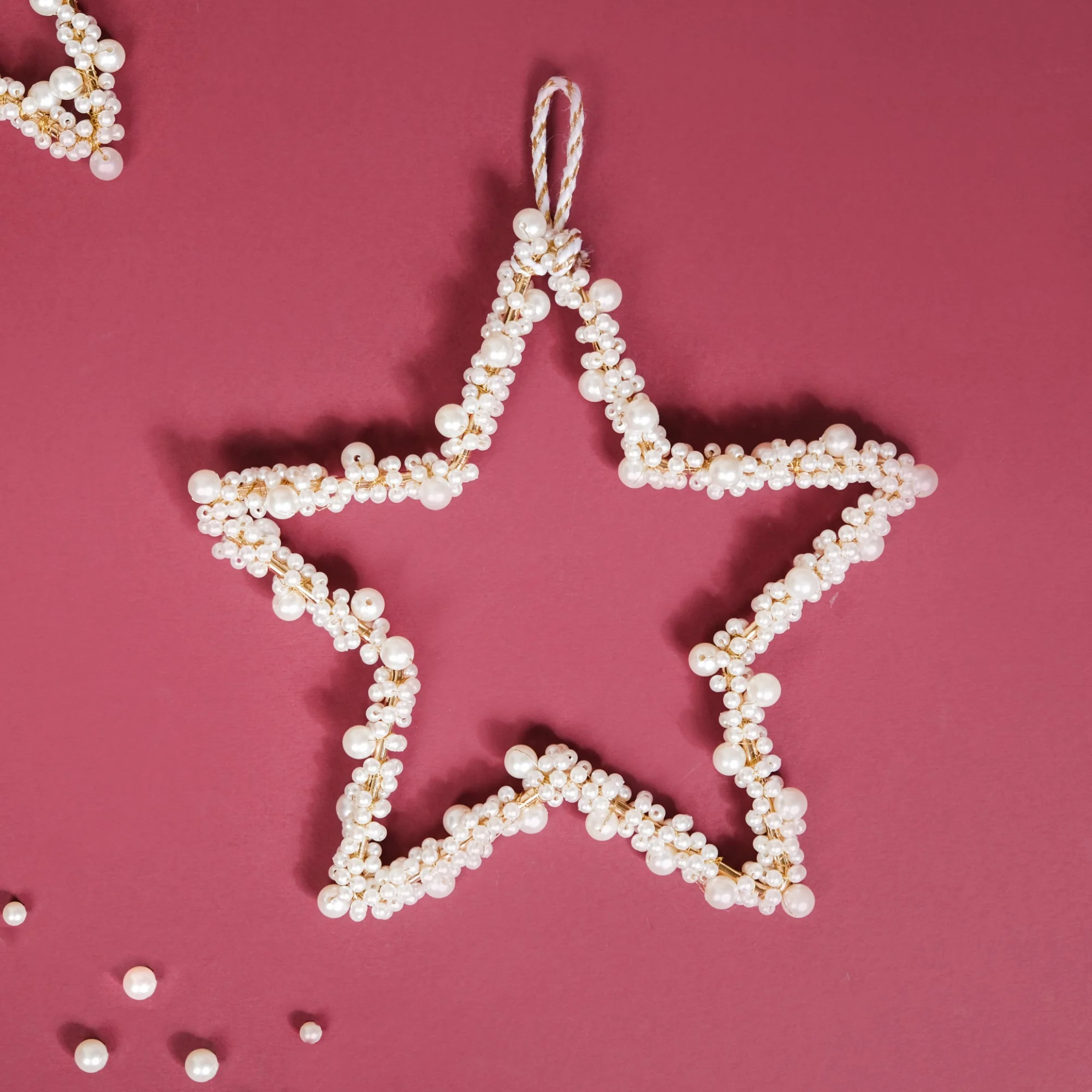 Star Shape Metal Frame Christmas Wreath 8 Inch - Image 10