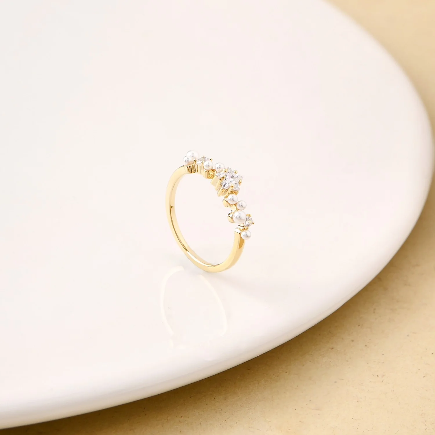Starlit Elegance Gold Ring - Image 5
