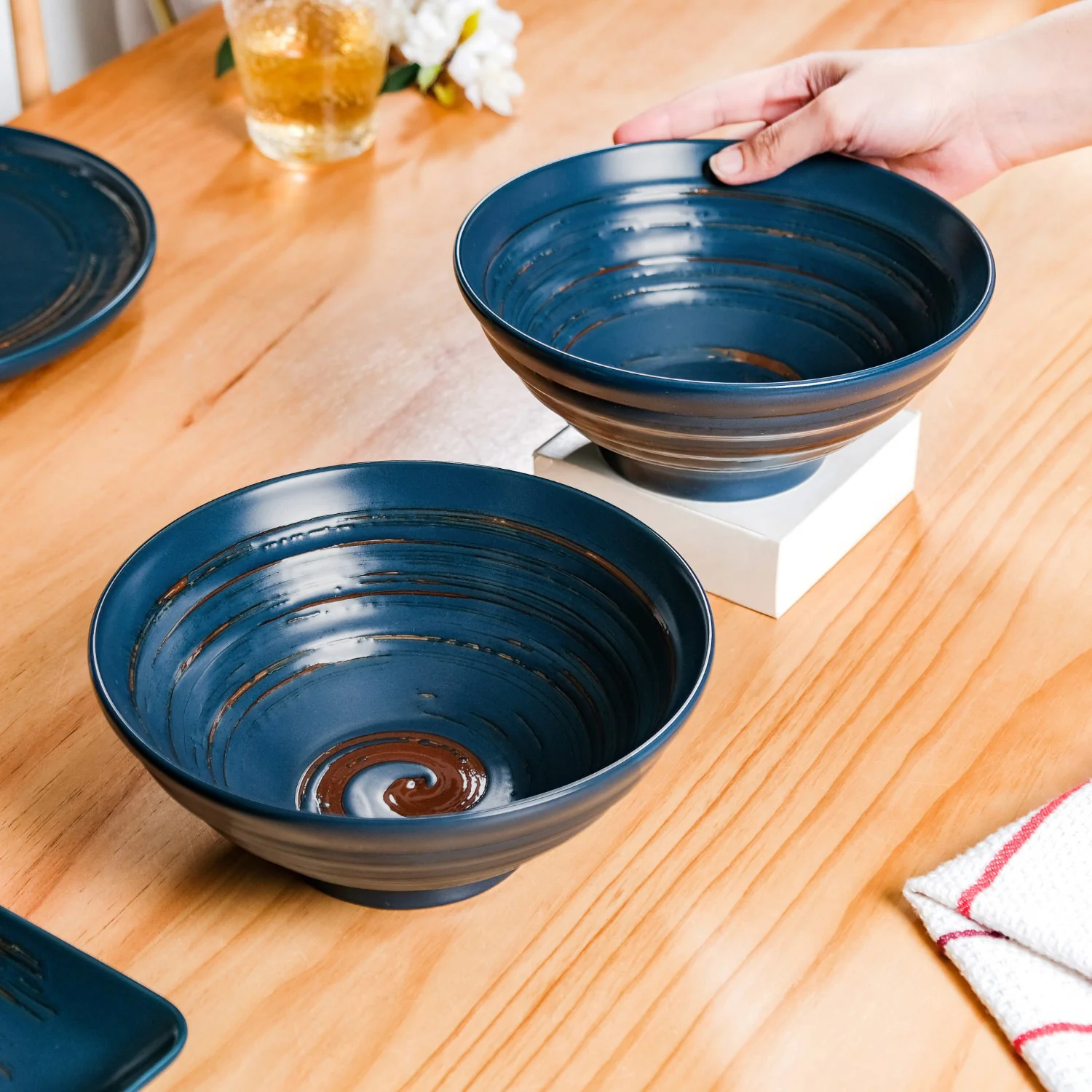 Stoneware Ceramic Serving Bowl Navy Blue Set Of 2 1200ml - Image 2