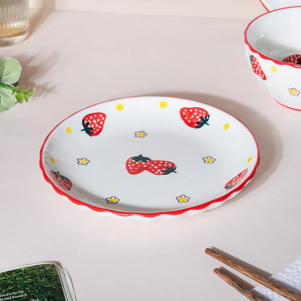 Strawberry 8 Piece Dinner Set For 2 - Image 3