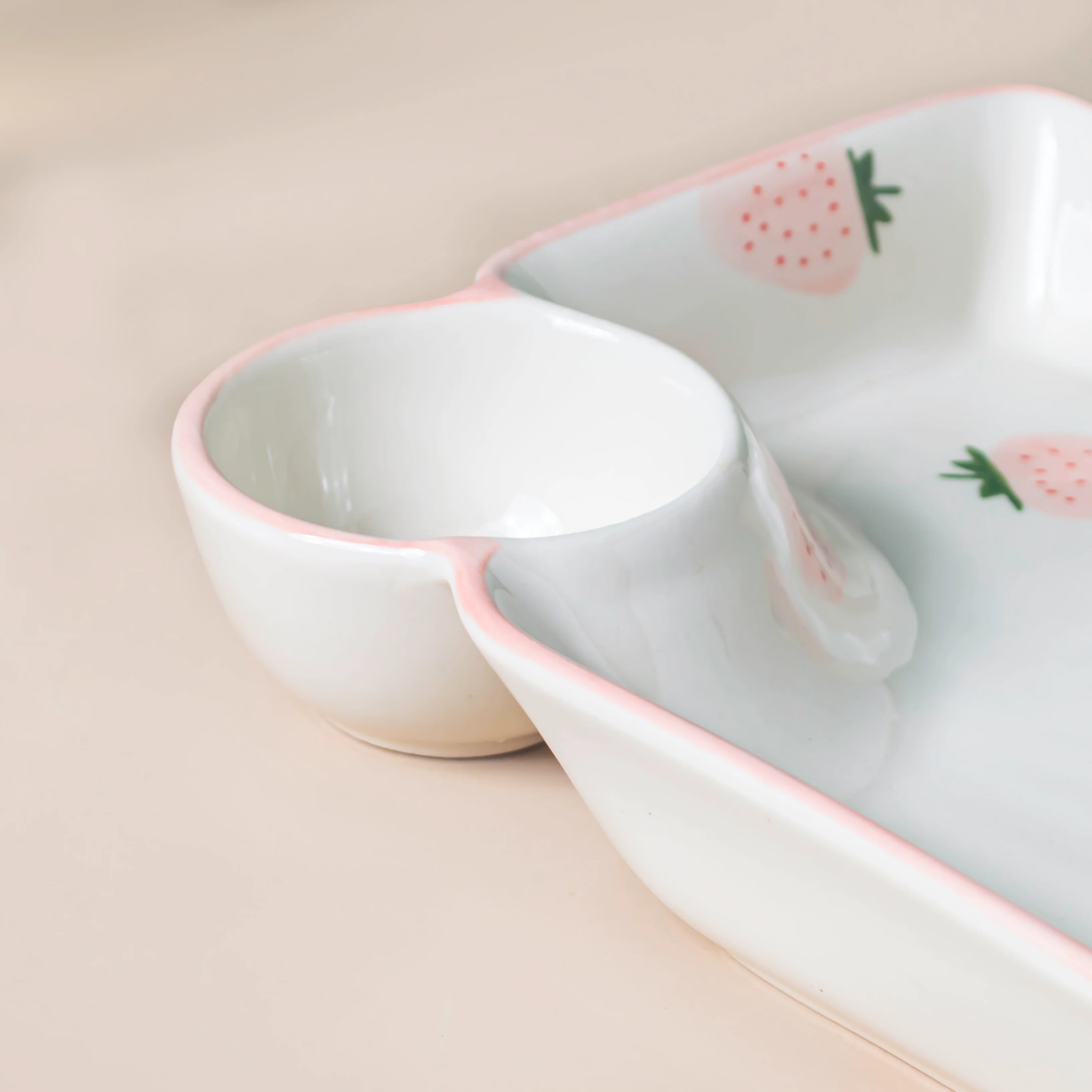Strawberry Dreams Sectioned Plate Pink - Image 8