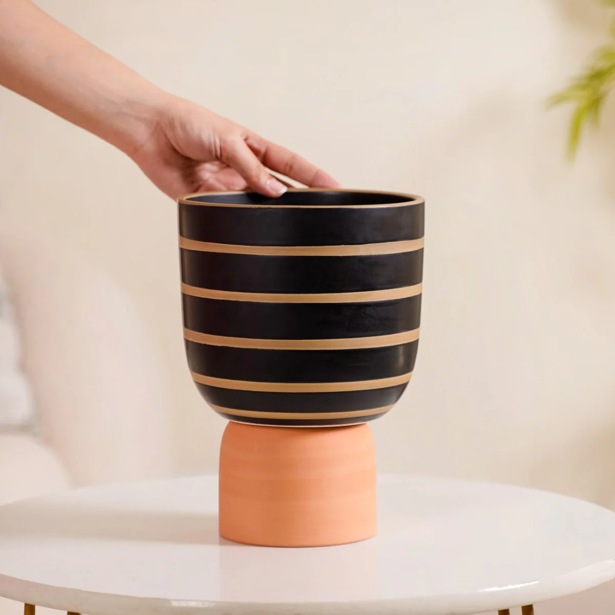 Striped Ceramic Flower Vase Black - Image 4