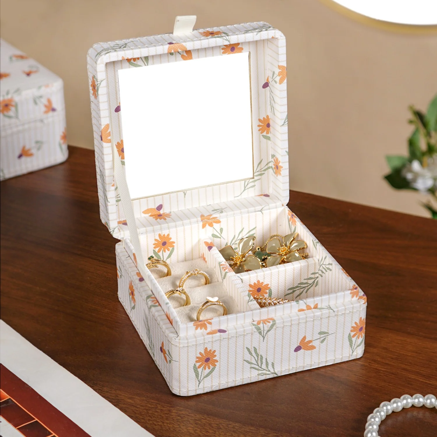 Sundaisy Multi Section Jewellery Box With Mirror - Image 8