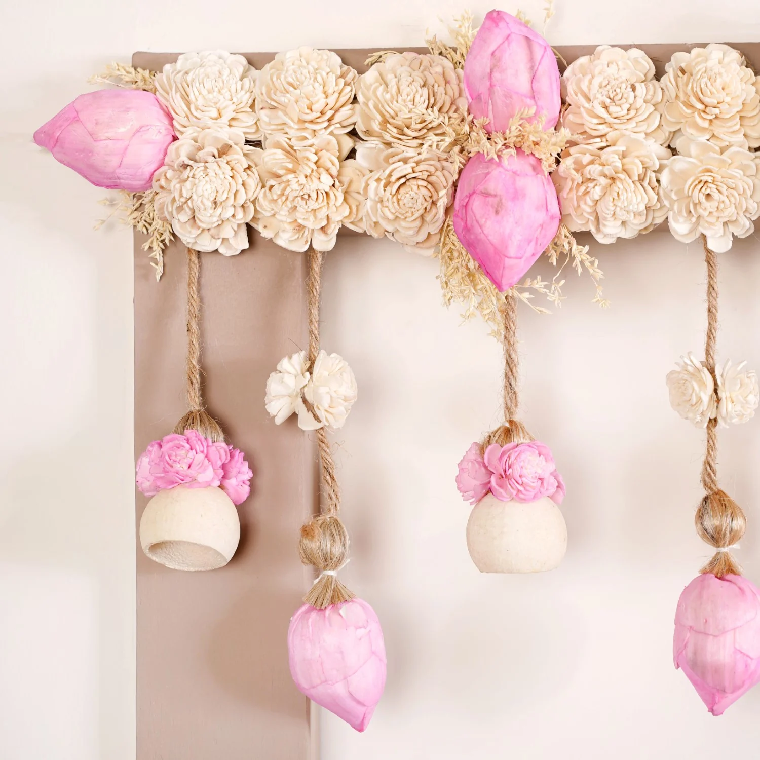 Ecofriendly Bandarwal With Sola Flower Pink - Image 3