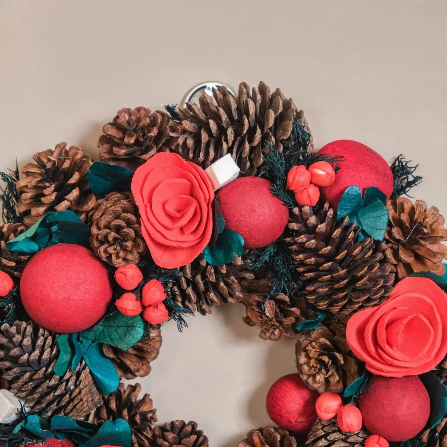 Sustainable Christmas Wreath For Wall Decoration - Image 8
